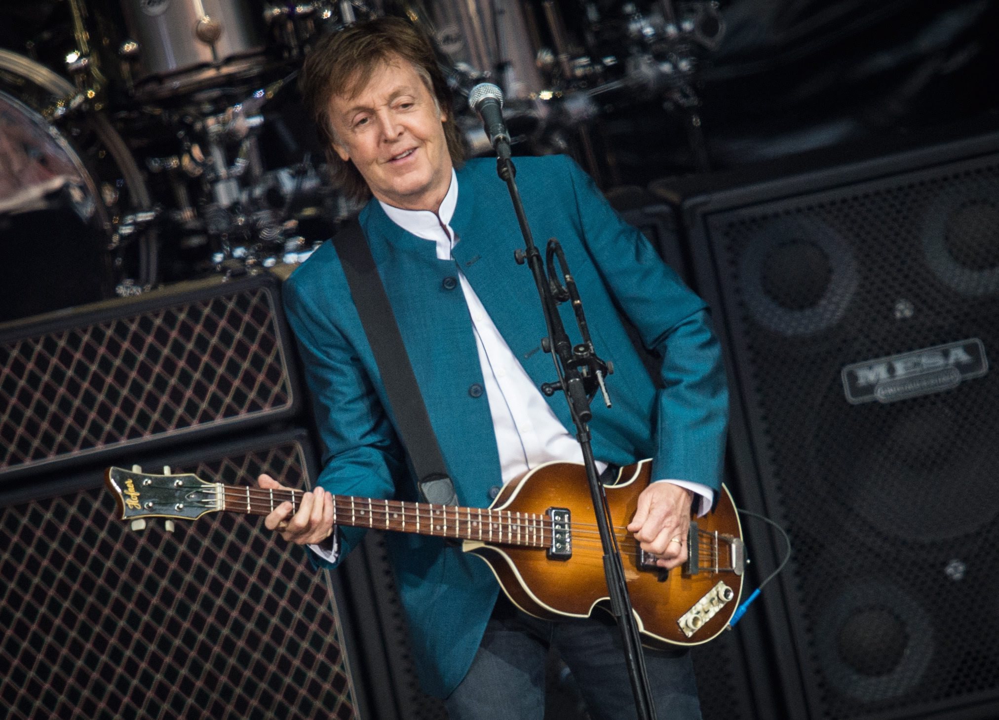 Paul McCartney e Paul Simon lançam novos discos na sexta-feira