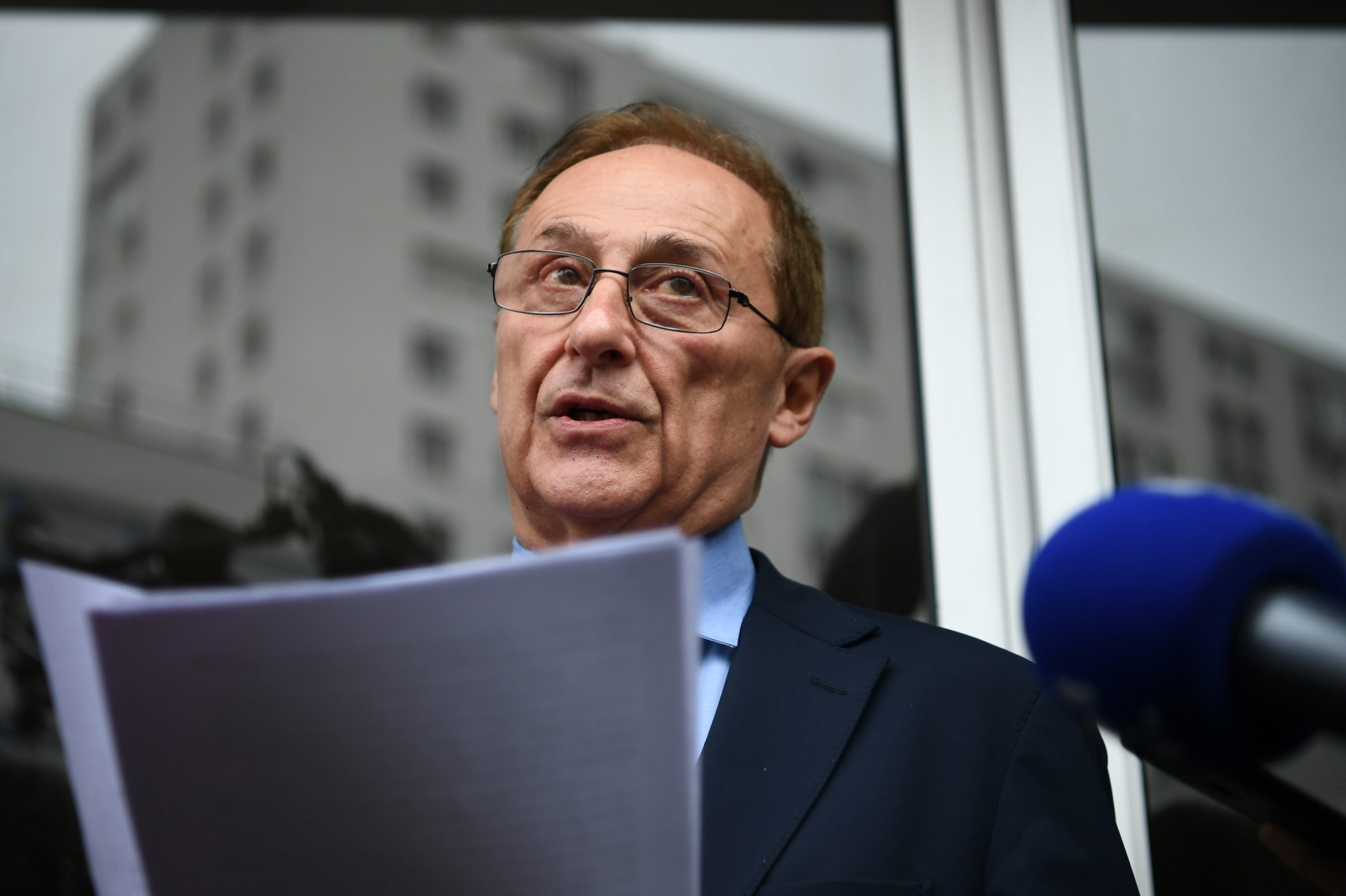 Após denúncia de patinadoras, presidente da federação francesa de desportos de inverno demite-se