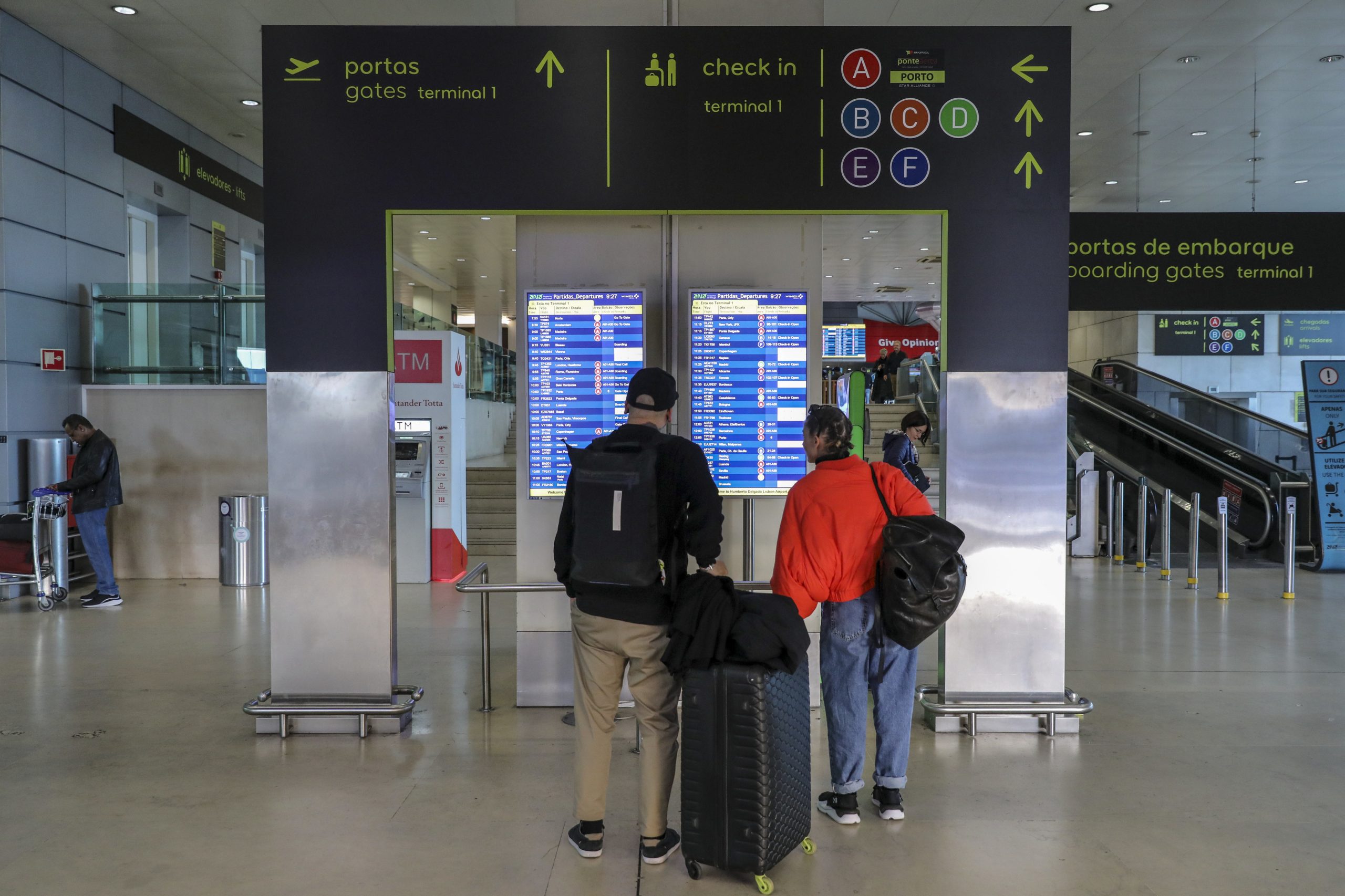 Greve nos aeroportos na Páscoa. Trabalhadores da Portway param no fim de semana
