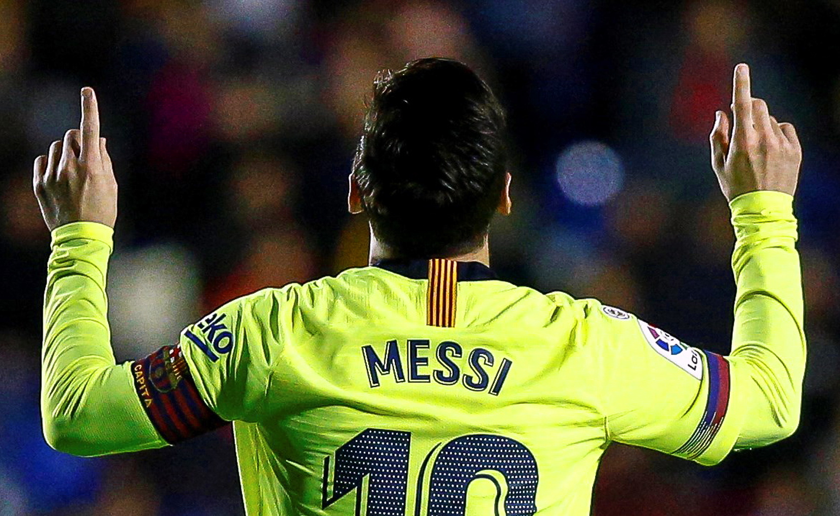 Messi ‘arrasa’ Levante e mantém FC Barcelona líder isolado em Espanha