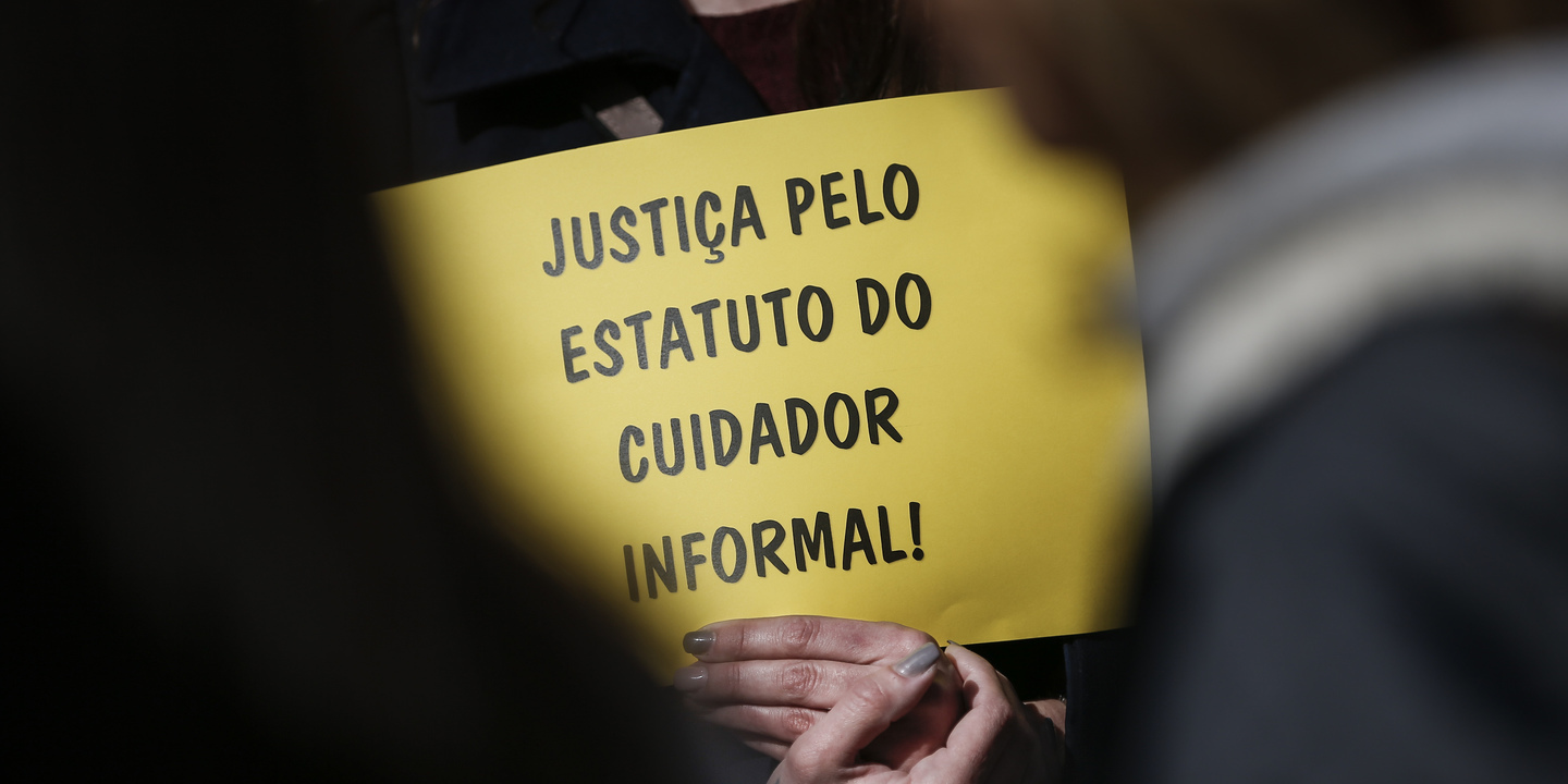 Cuidadores informais têm maior risco de depressão e problemas de ansiedade