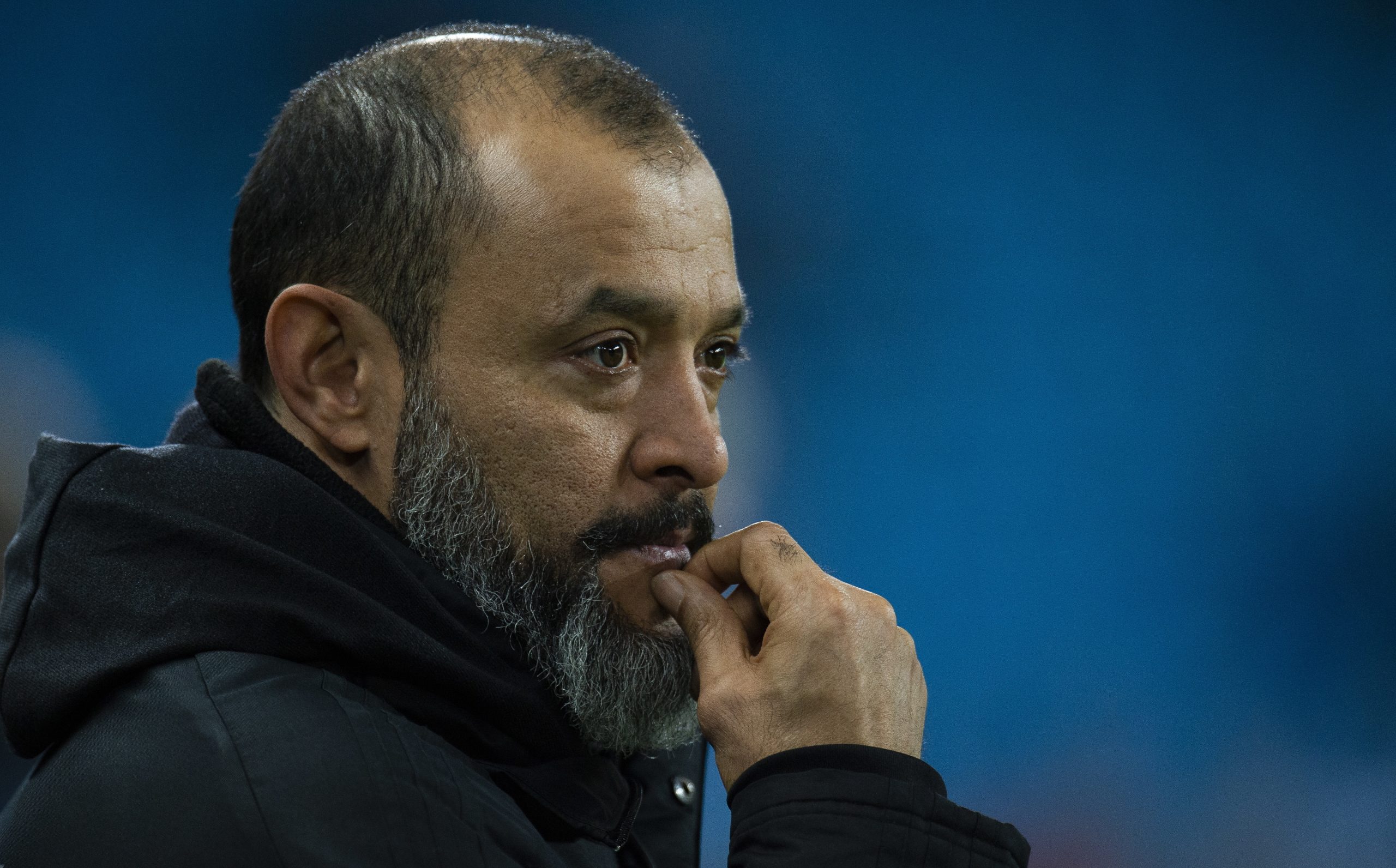 Nuno Espírito Santo castigado em 9.000 euros por invadir o campo a festejar golo
