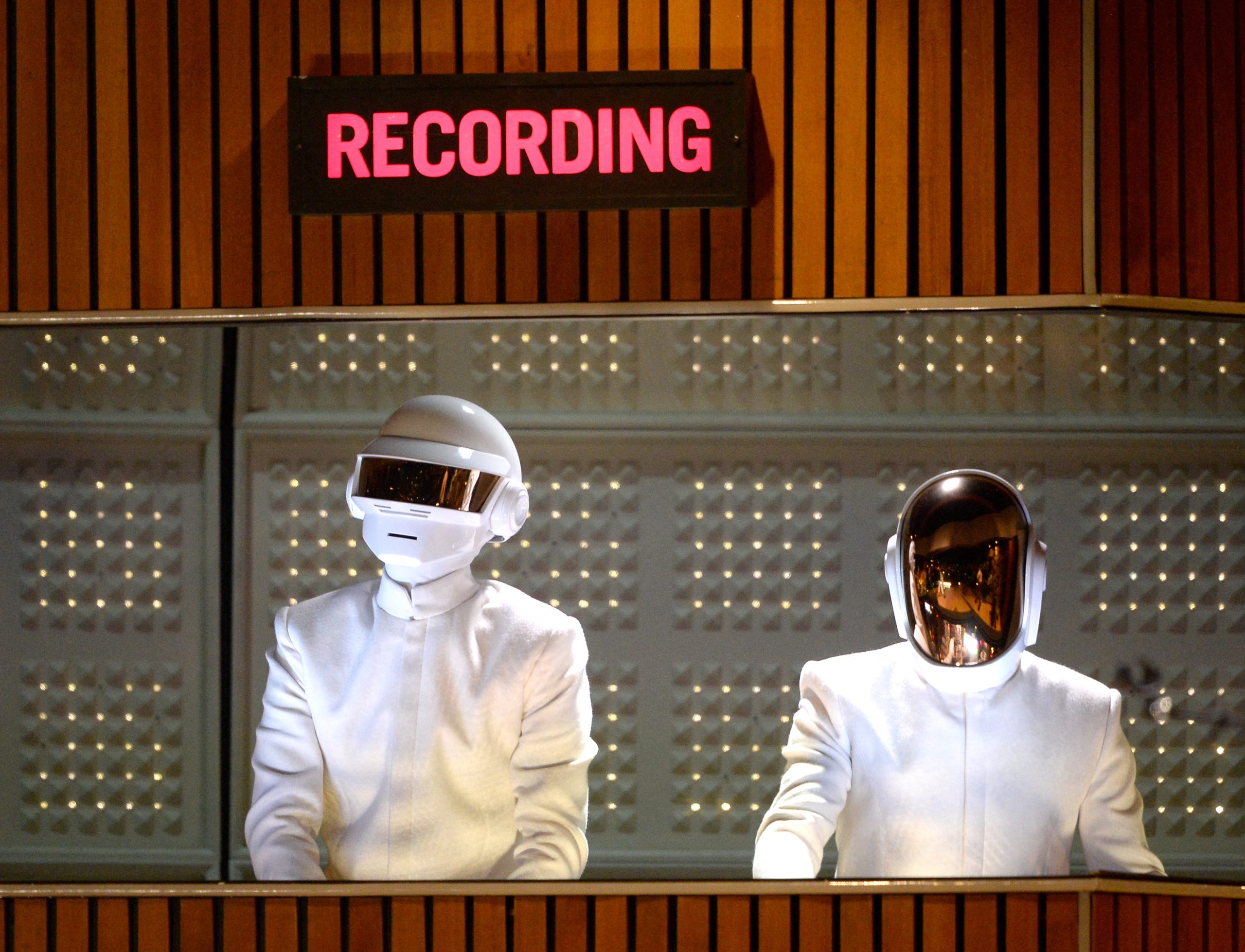 Depois de 28 anos a fazer dançar, os Daft Punk anunciam o fim