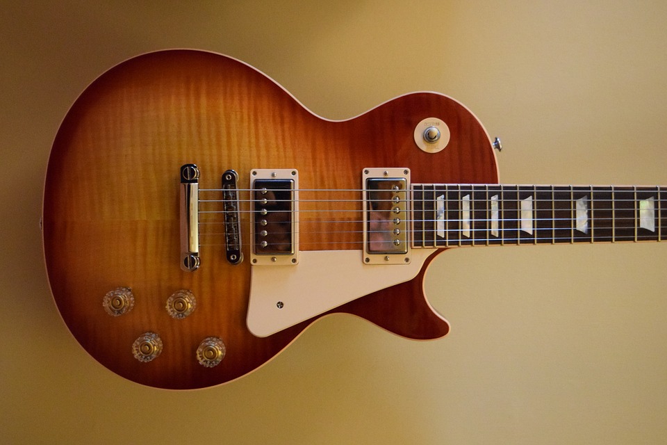 Gibson declara falência. Mas as guitarras de Keith Richards e Jimmy Page não ficam por aqui