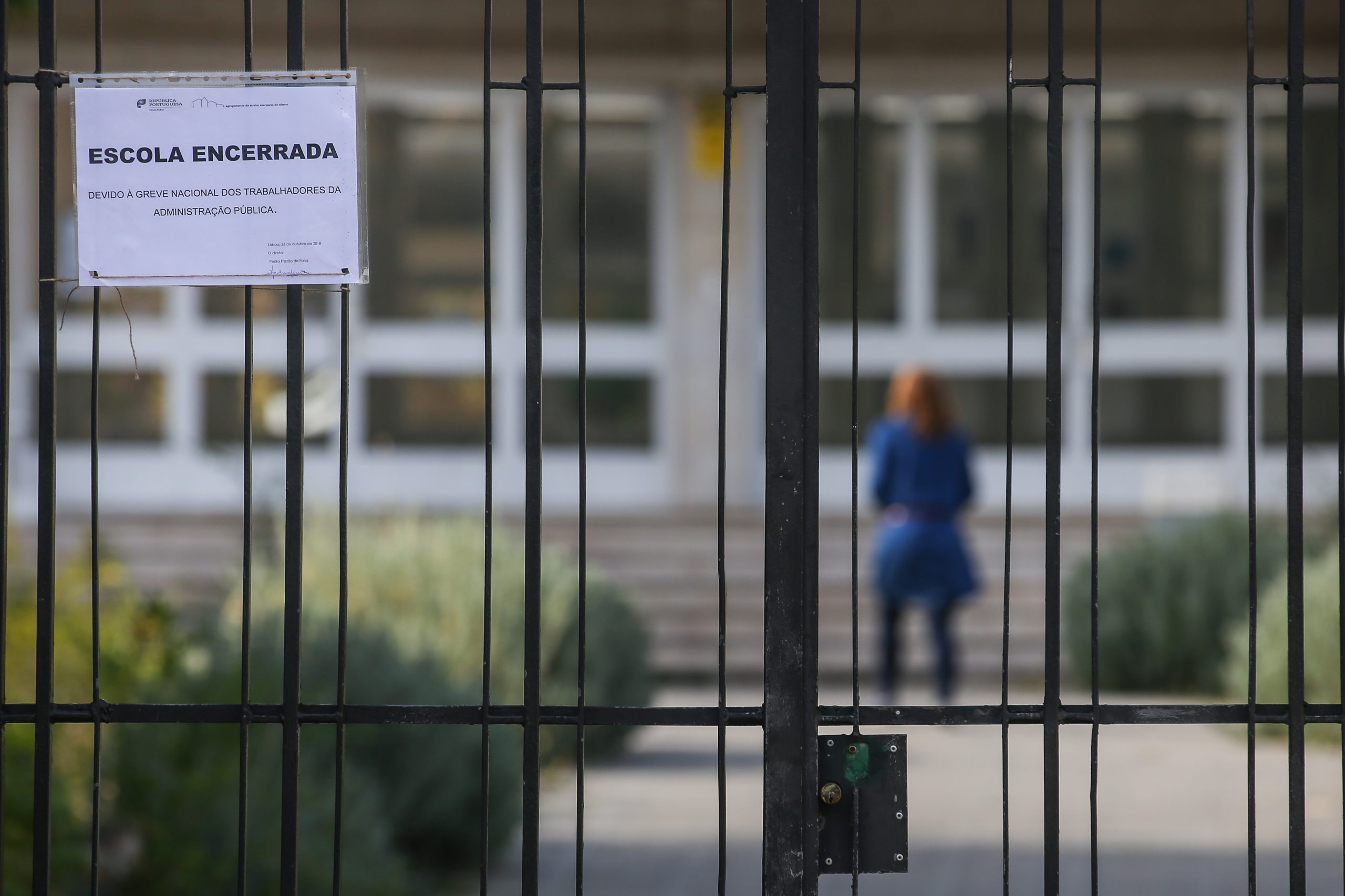 Frente Comum fala em várias escolas fechadas devido à greve na administração pública