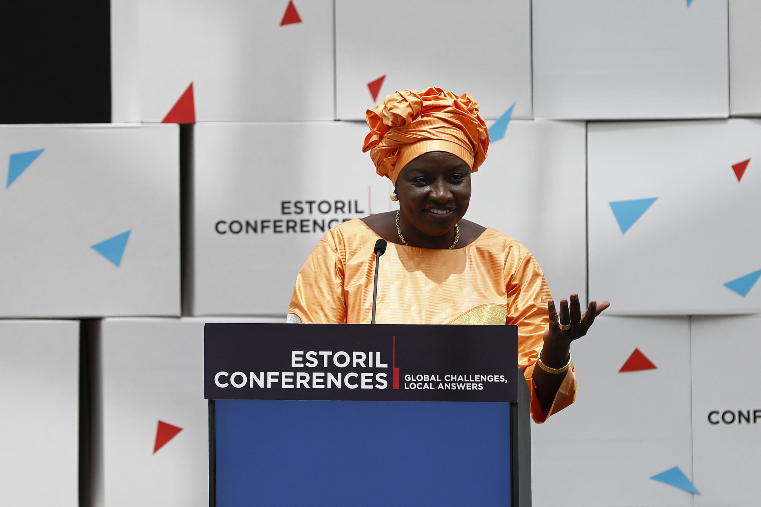 Ex-primeira-ministra e membro da oposição no Senegal detida durante manifestação