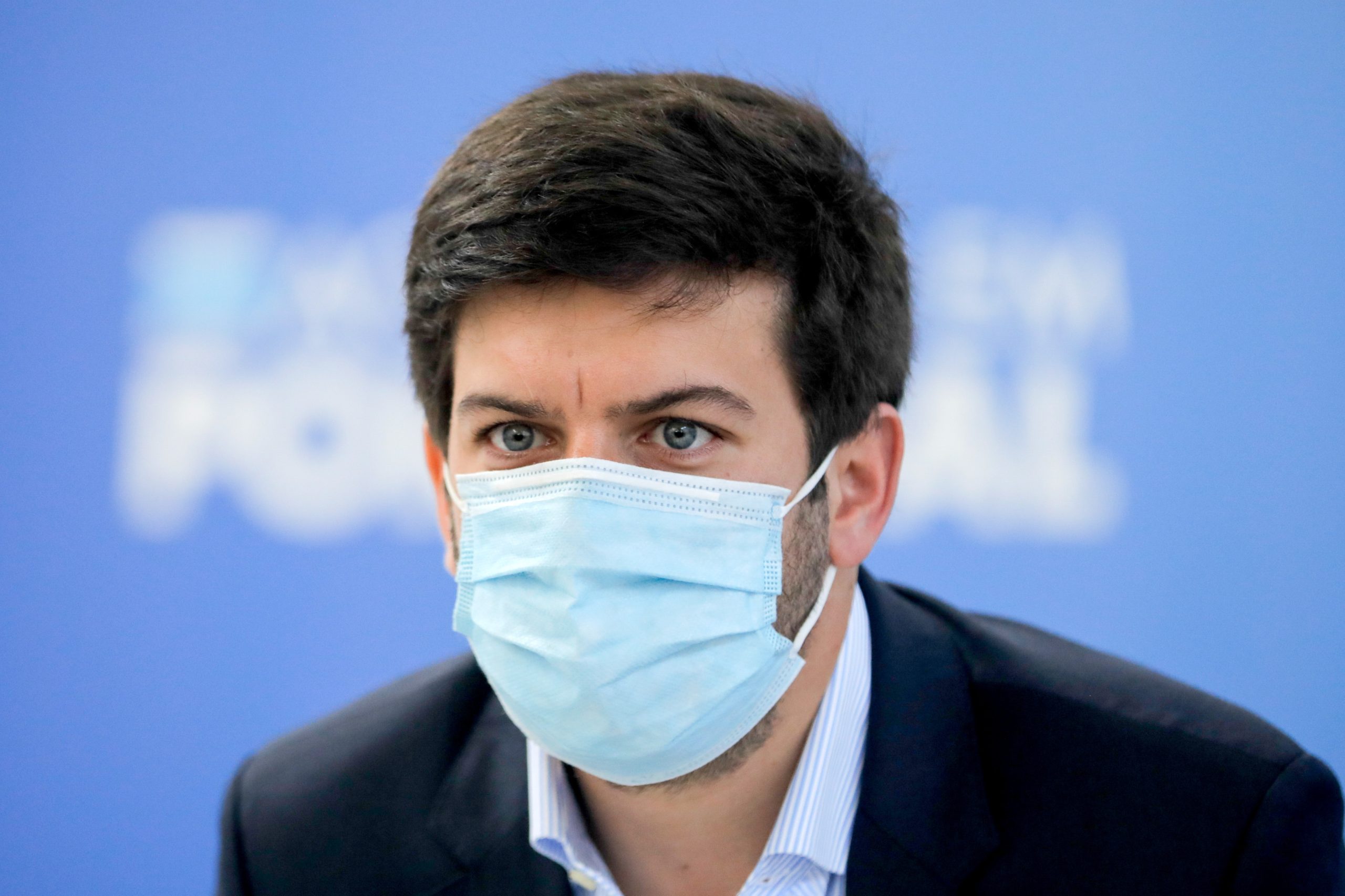 Líder do CDS insiste que nomeação de Centeno para BdP é “mau exemplo ao país”