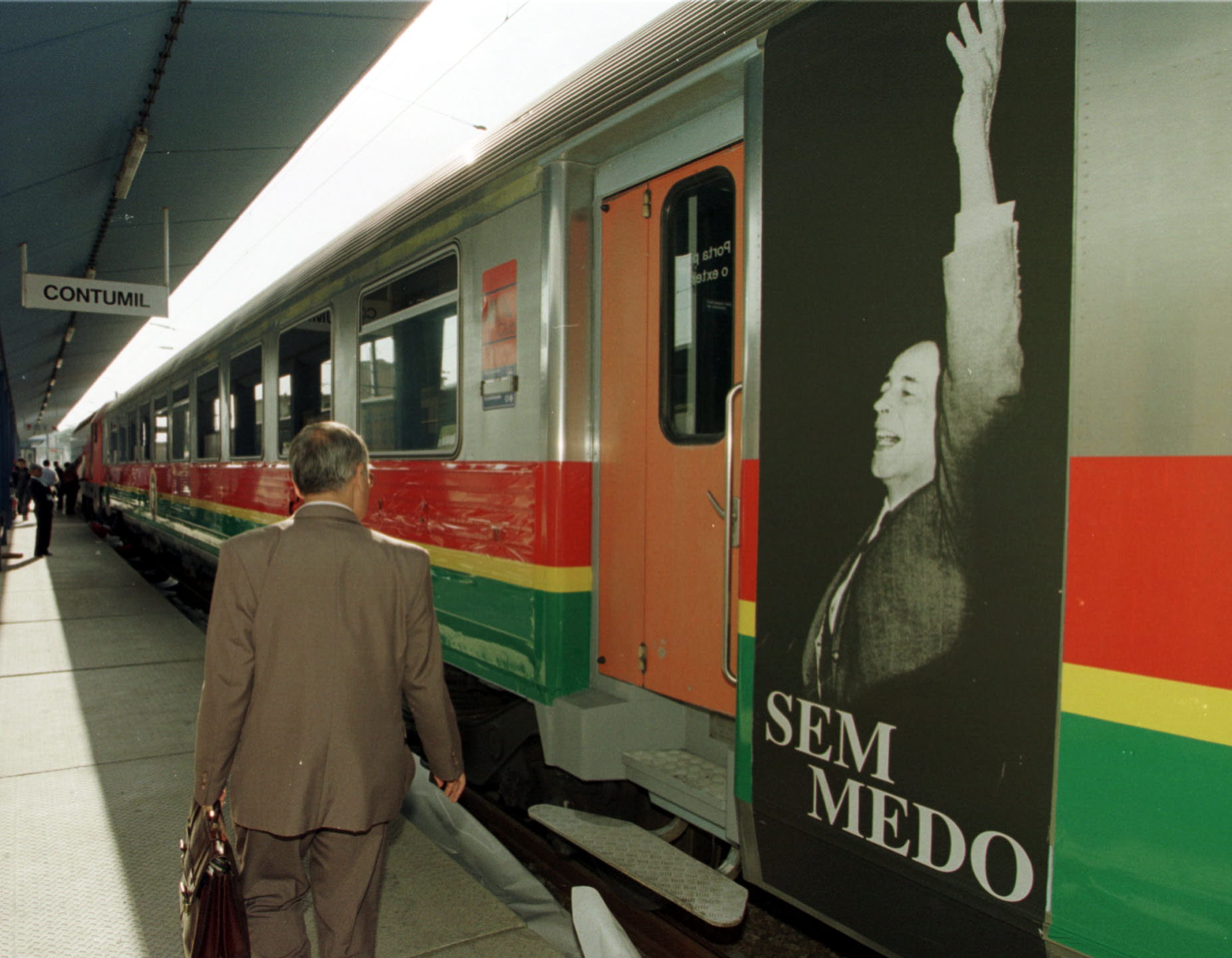 “Comboio da liberdade” de Mário Soares evocado em Santa Apolónia
