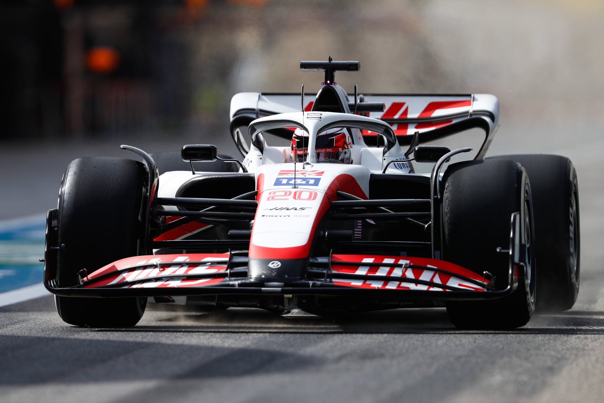 Kevin Magnussen, da Haas, termina segundo dia de testes de Fórmula 1 na frente