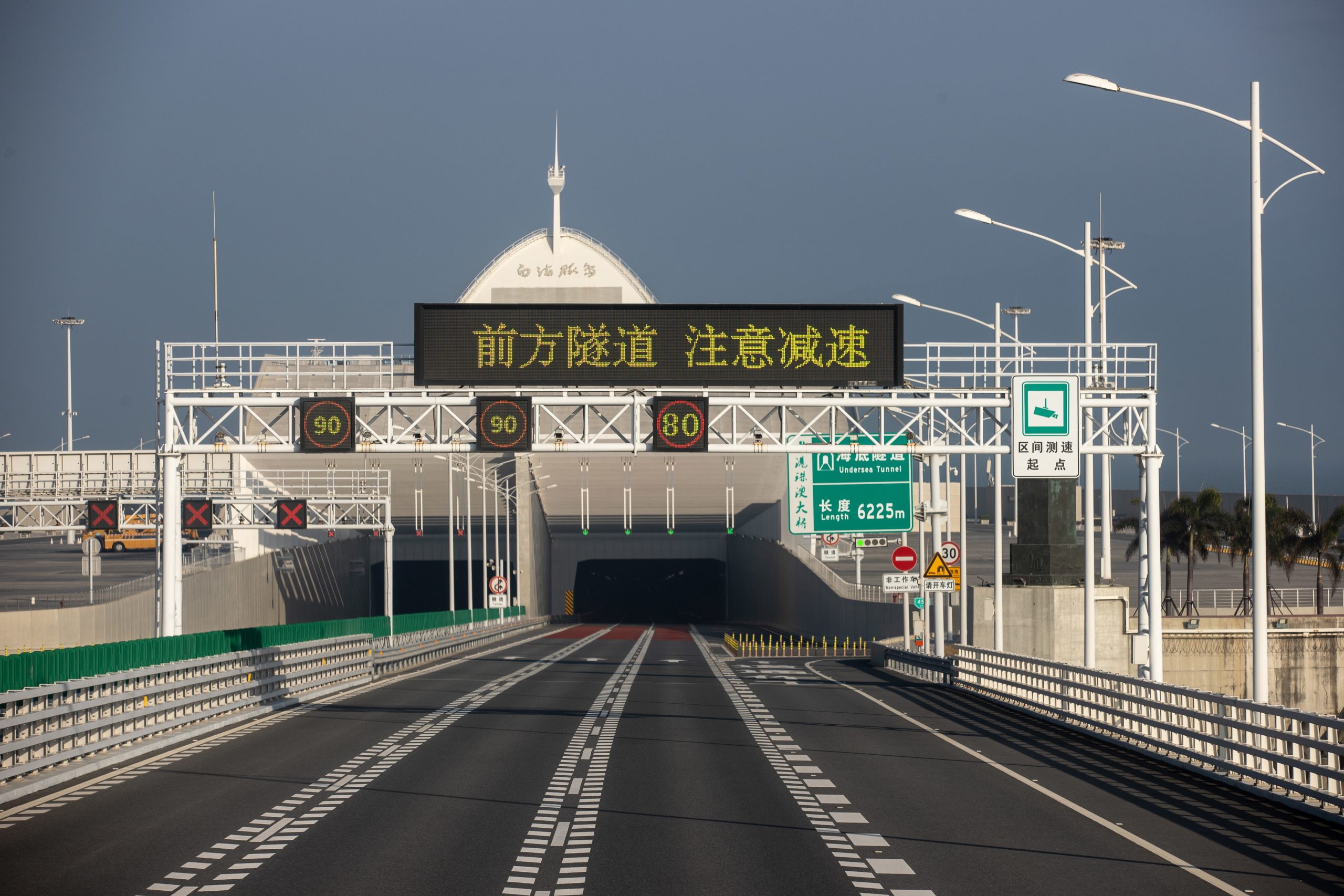 Em Macau: na maior ponte marítima do mundo as visitas de estrangeiros aumentaram 70% este ano