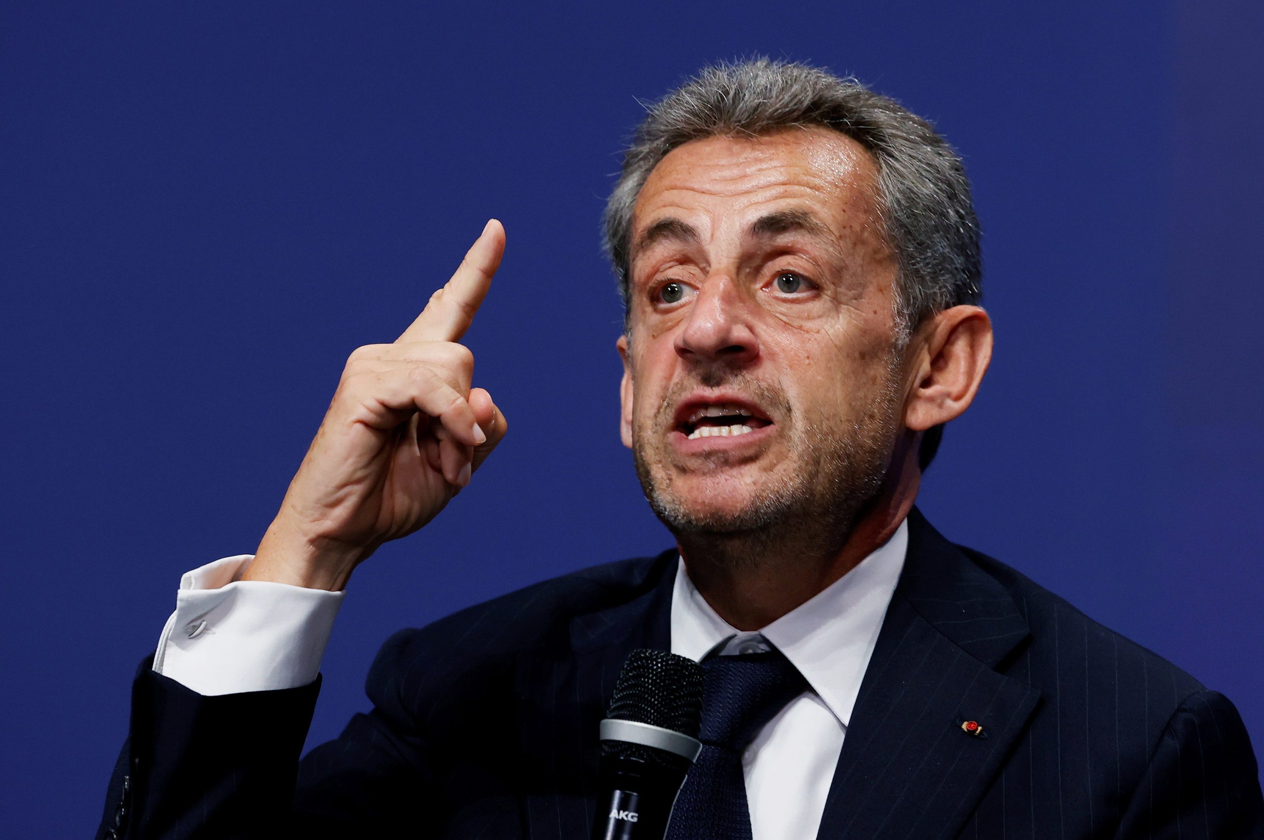 Nicolas Sarkozy definitivamente condenado a um ano de prisão com seis meses de pena efetiva