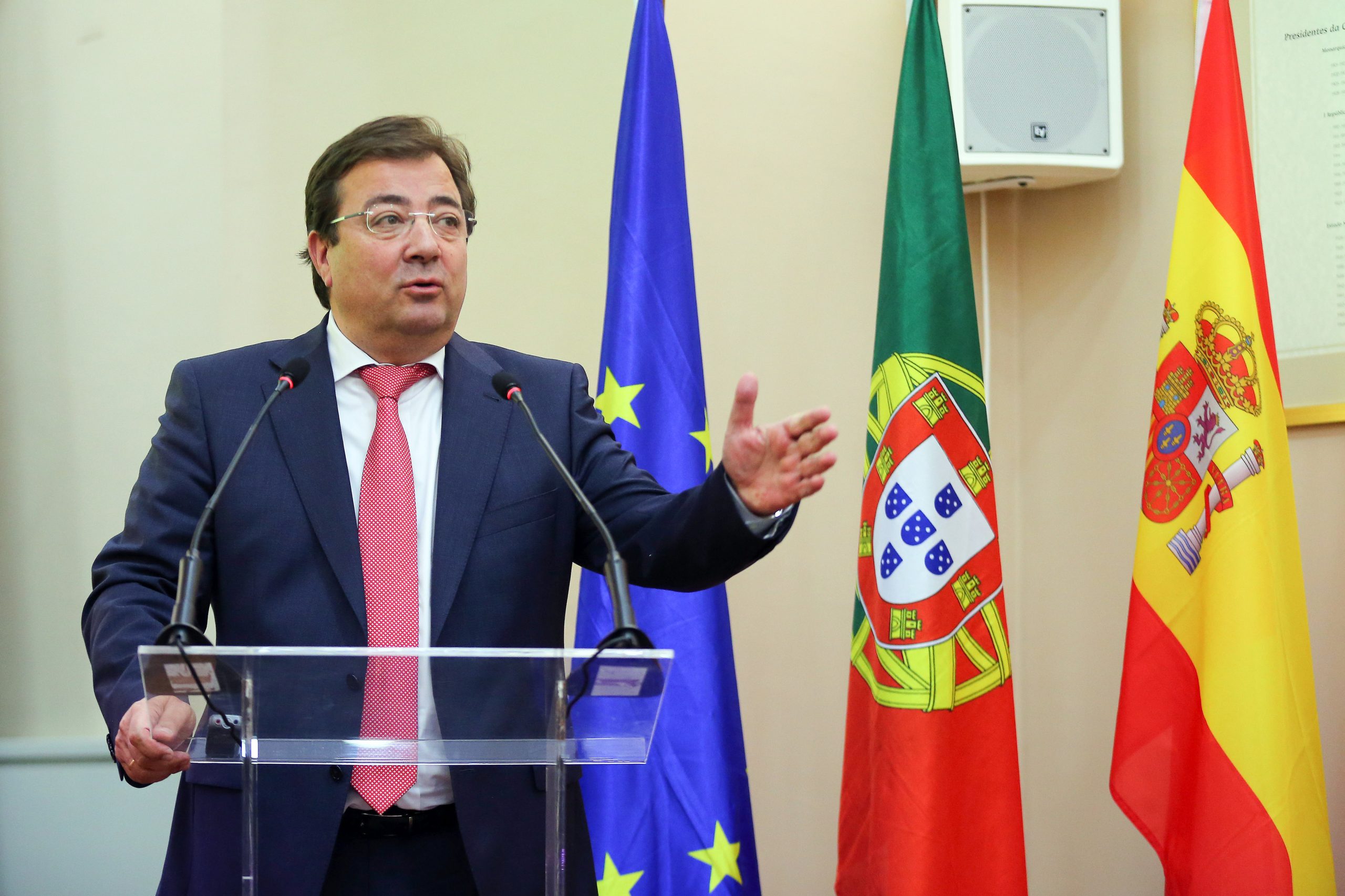 Presidente da Extremadura espanhola quer passageiros na nova ferrovia Sines/Caia
