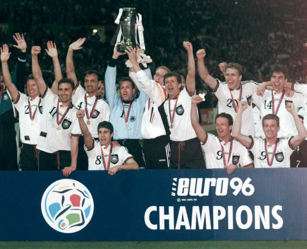 Pequenos grandes factos que ajudam a contar a história do Euro 96