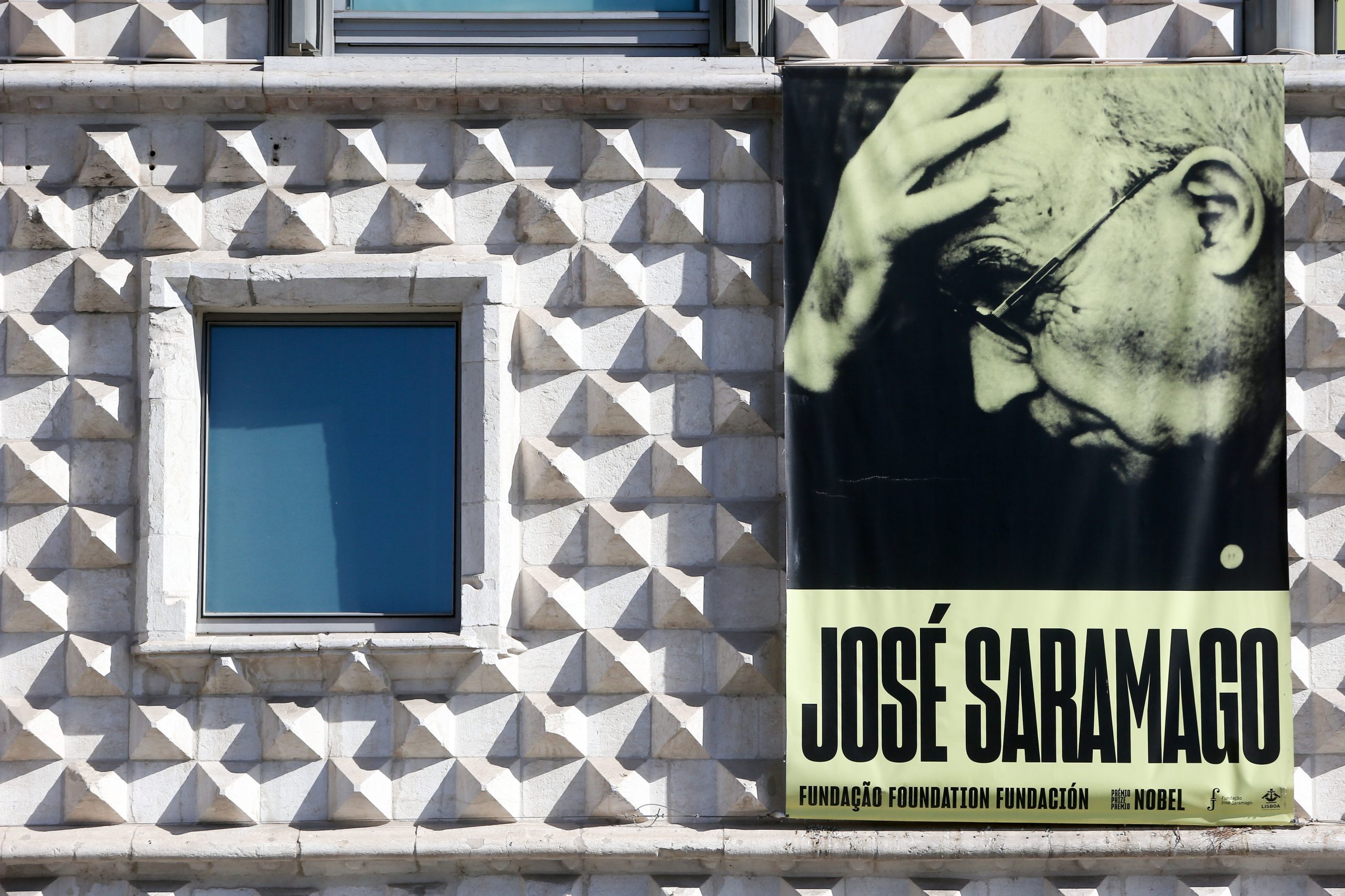 Obra de José Saramago ganha nova urgência com o regresso dos populismos, diz João Botelho