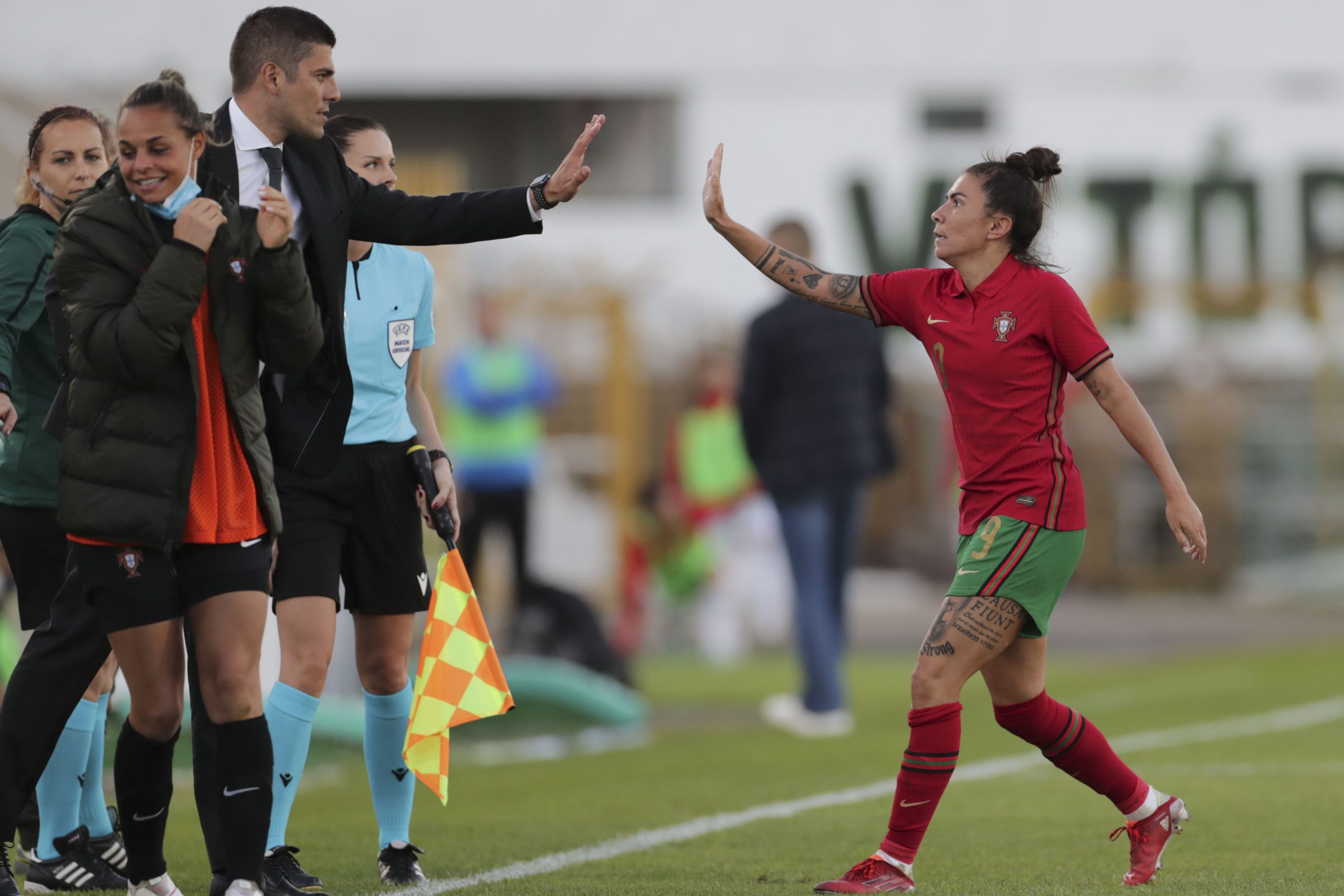 Selecionador de futebol feminino quer Portugal “ao melhor nível” contra a “superpoderosa” Suécia