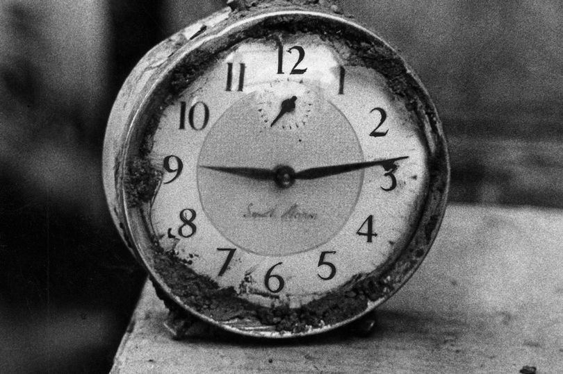 Família de socorrista oferece relógio que parou no desastre de Aberfan a museu galês
