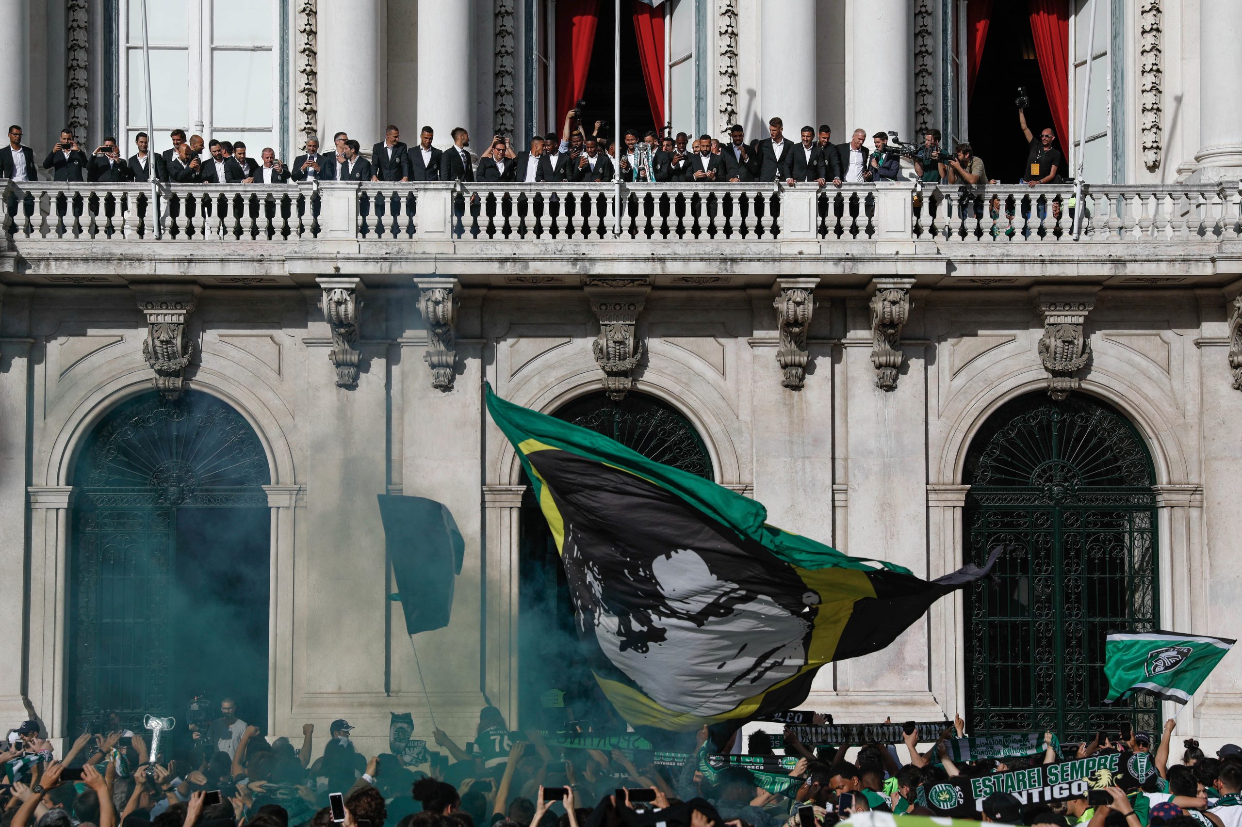 Receção aos leões na Câmara de Lisboa não terá a presença de adeptos
