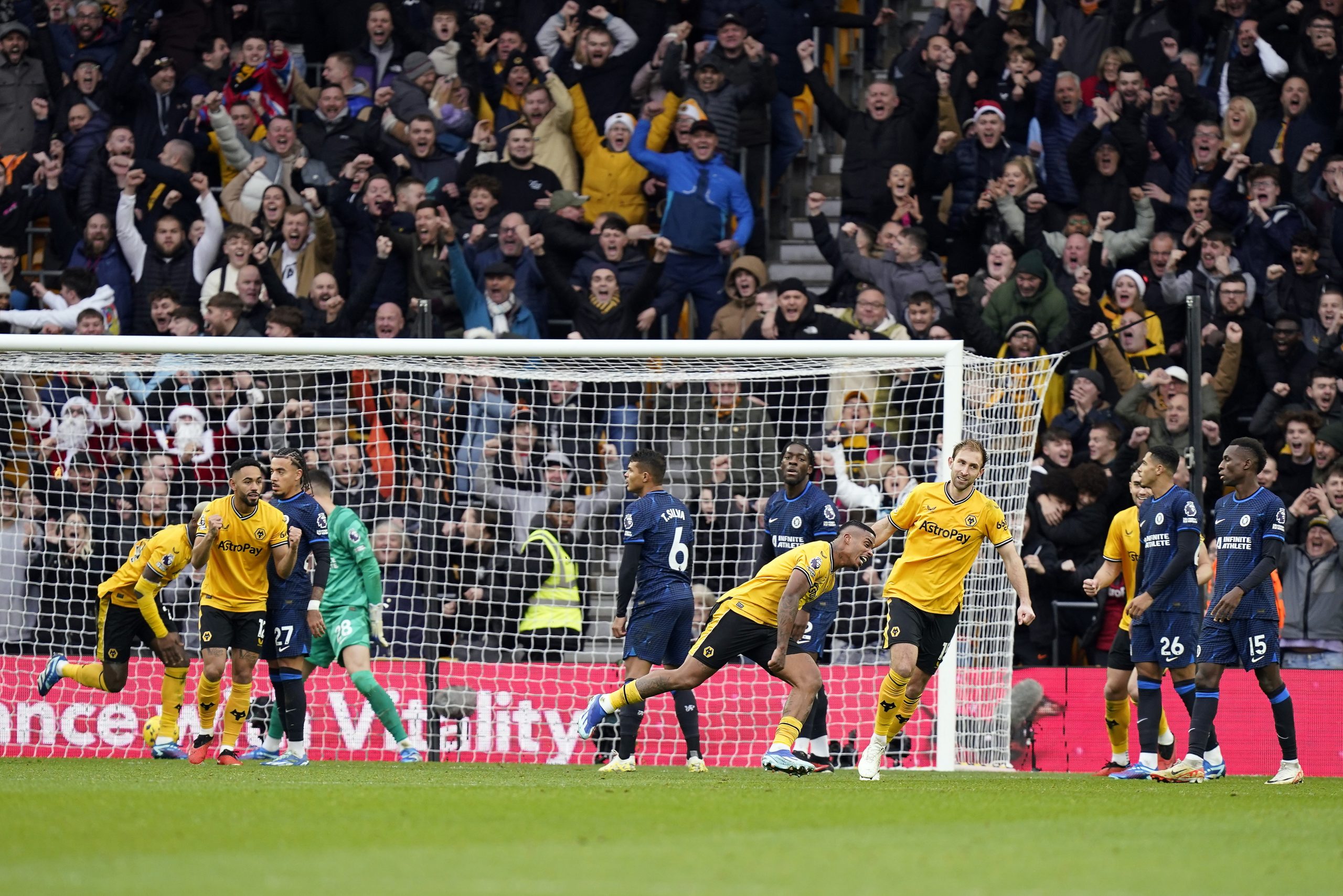 Chelsea volta a perder em Inglaterra, agora frente aos Wolves