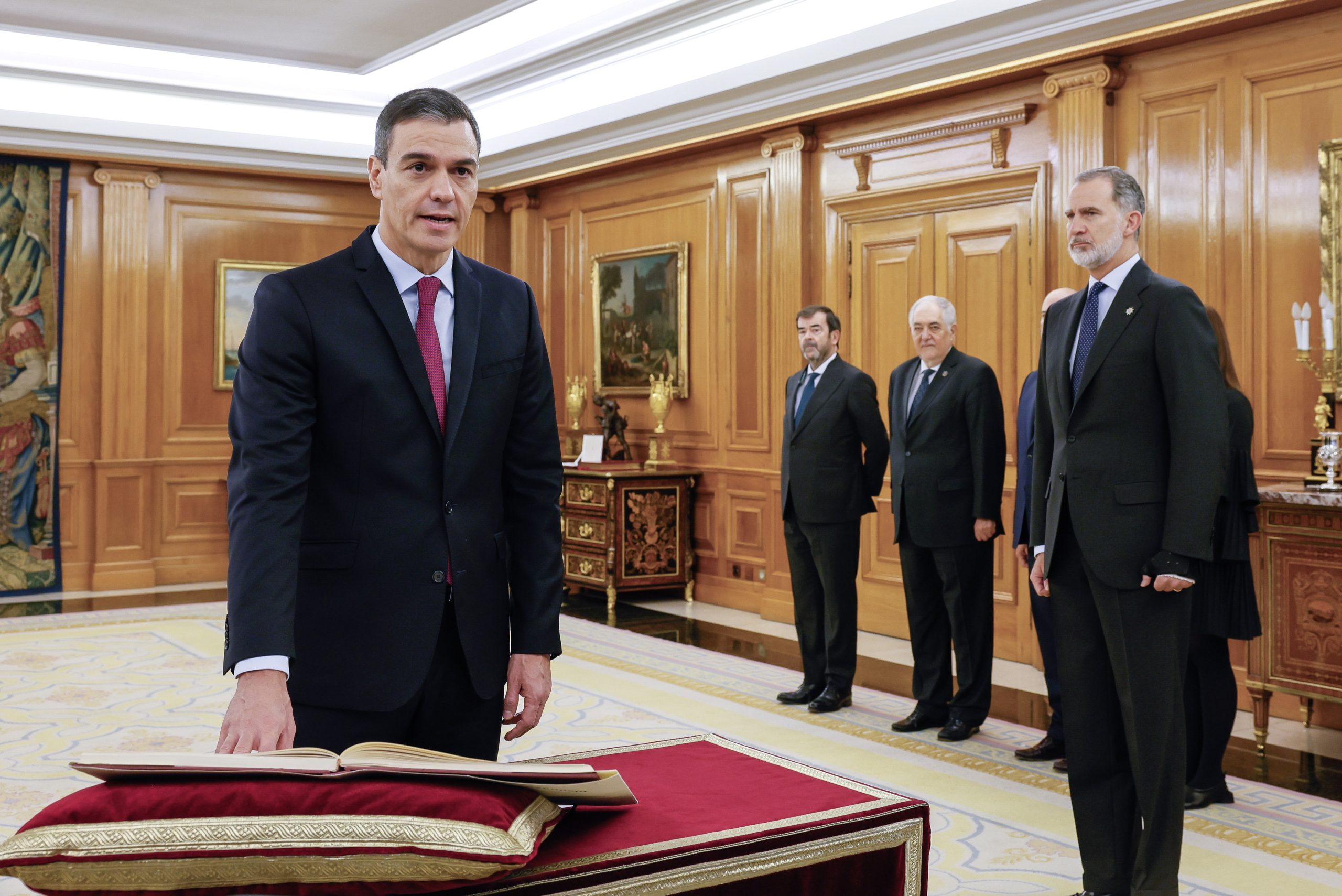 Novo executivo de Sánchez com maioria de mulheres e sem Podemos
