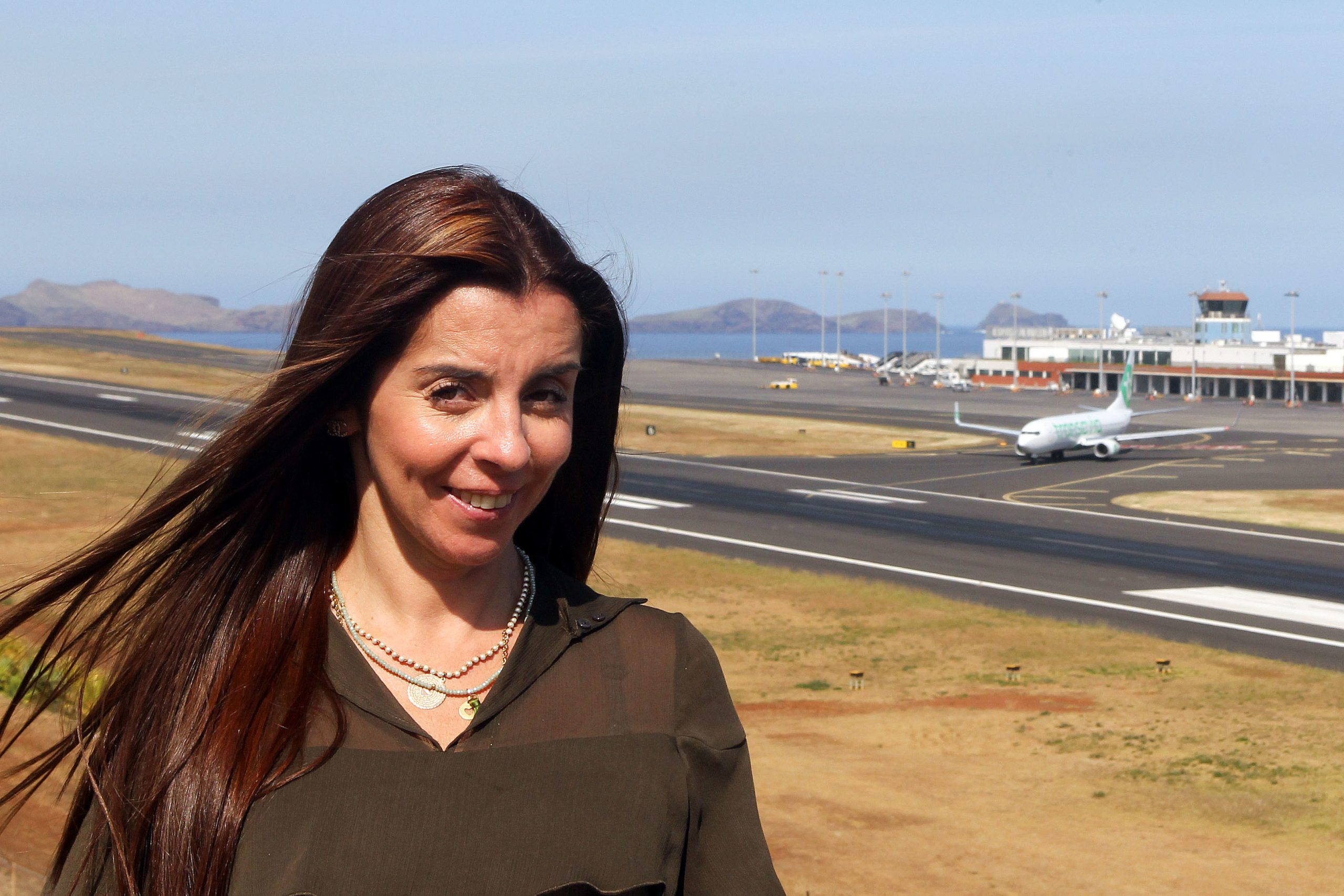 No Dubai, a única instrutora na aviação civil é portuguesa