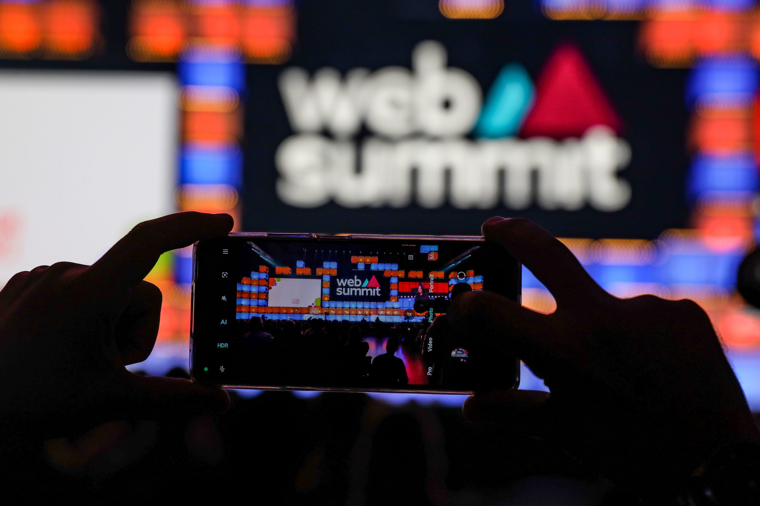 Theneo da Georgia vence o ‘pitch’ da Web Summit