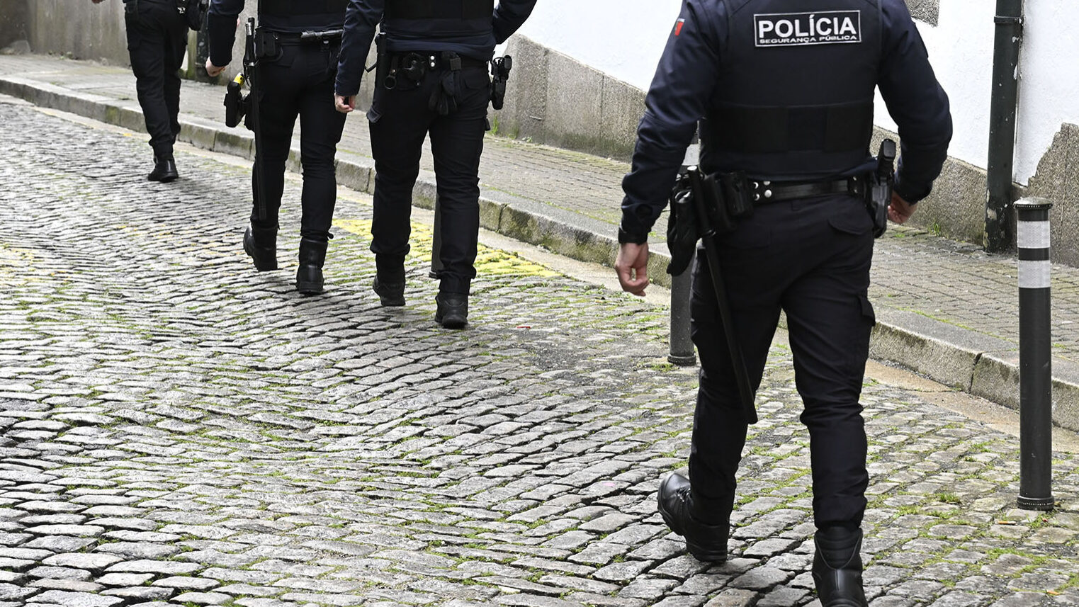 Sete polícias acusados de tortura na esquadra do Rato ficam em prisão preventiva