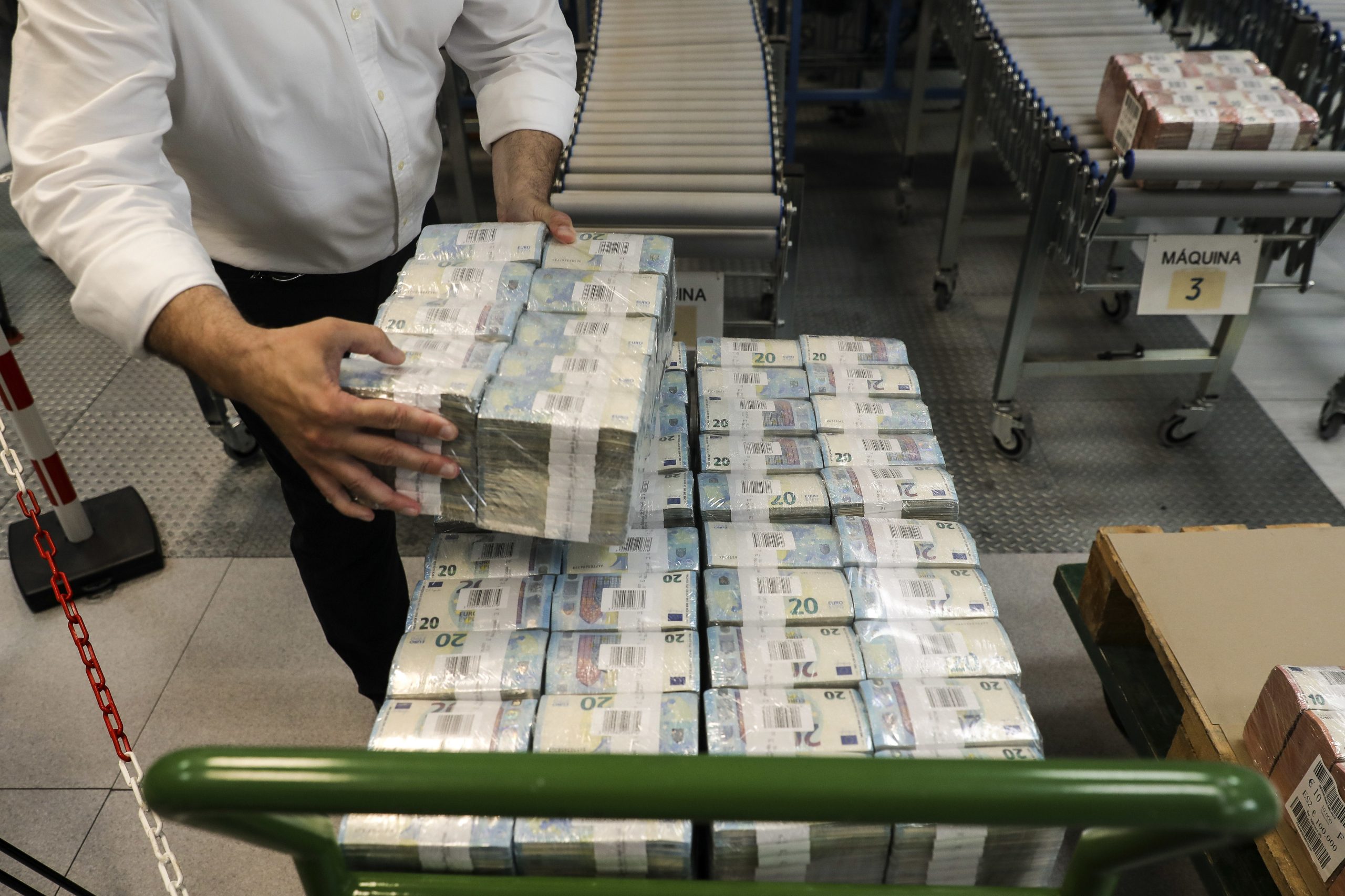 Certificados de aforro: valor aplicado sobe para 37 mil milhões de euros em abril