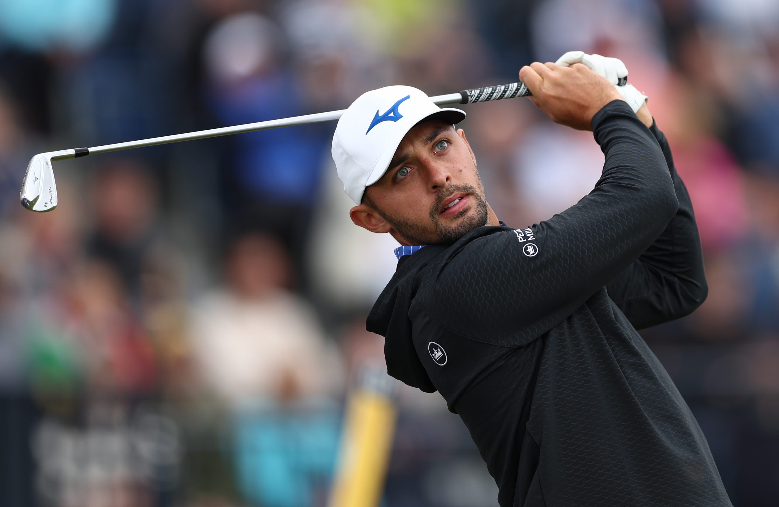 Inglês Marco Penge sagra-se campeão do Open de Portugal em golfe