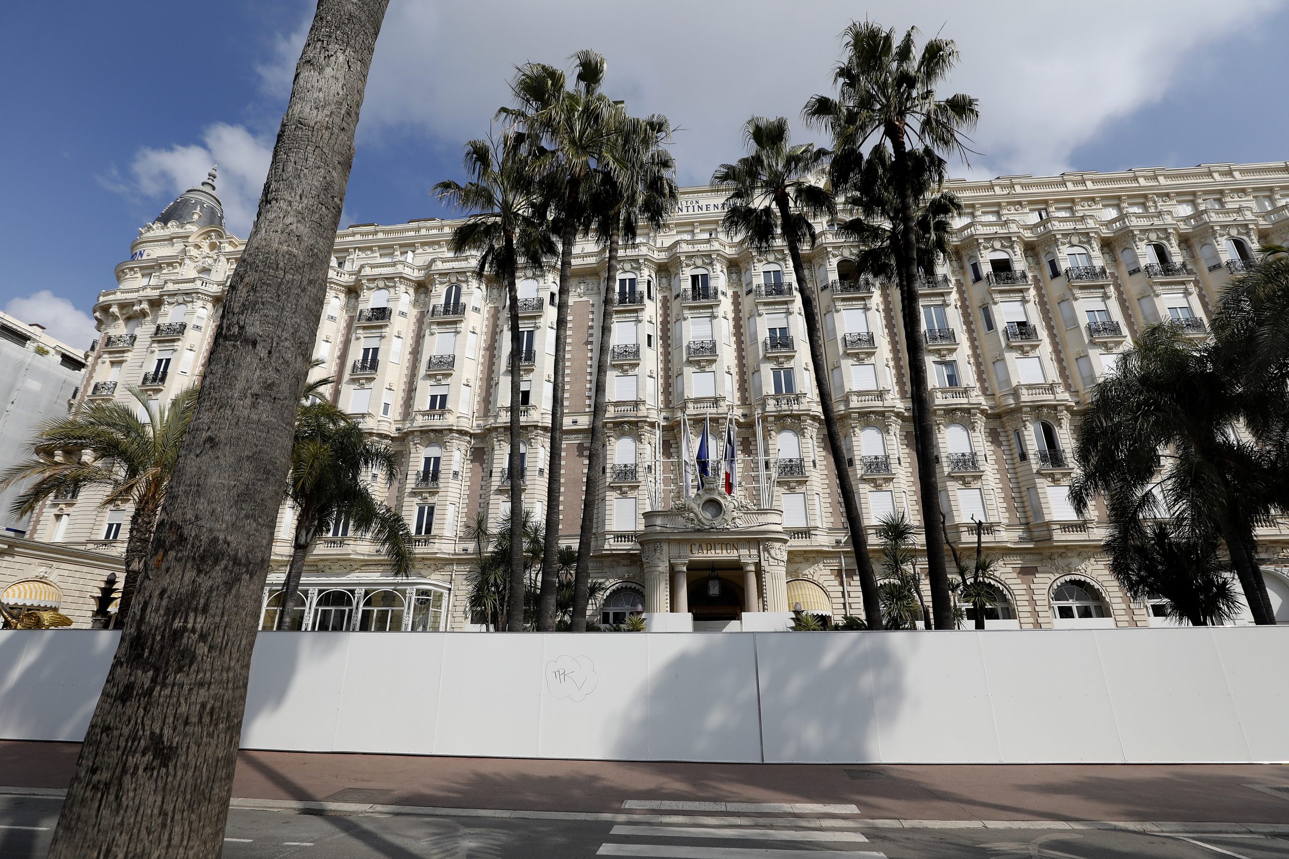 Dormidas turísticas na UE iniciam recuperação do impacto da pandemia em 2021