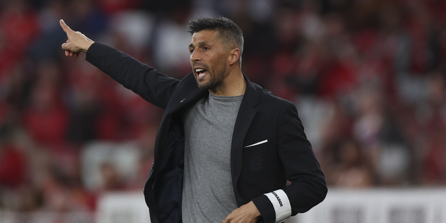 Moreno demite-se do comando técnico do Vitória de Guimarães