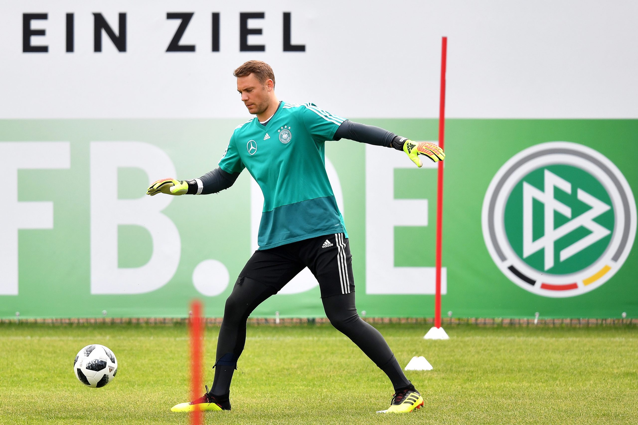 Neuer regressa à baliza da Alemanha em jogo particular com a Áustria