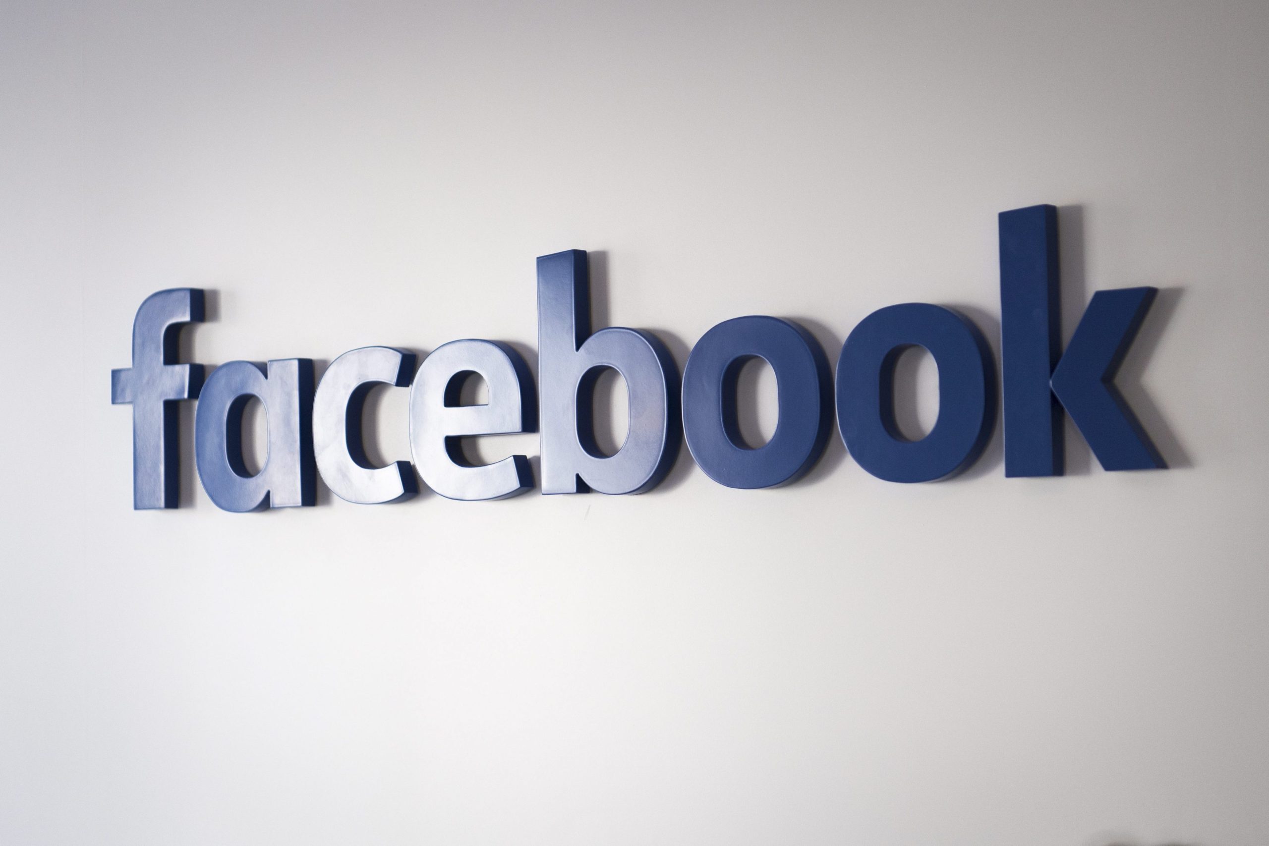 Facebook deteta e anula operação fraudulenta internacional