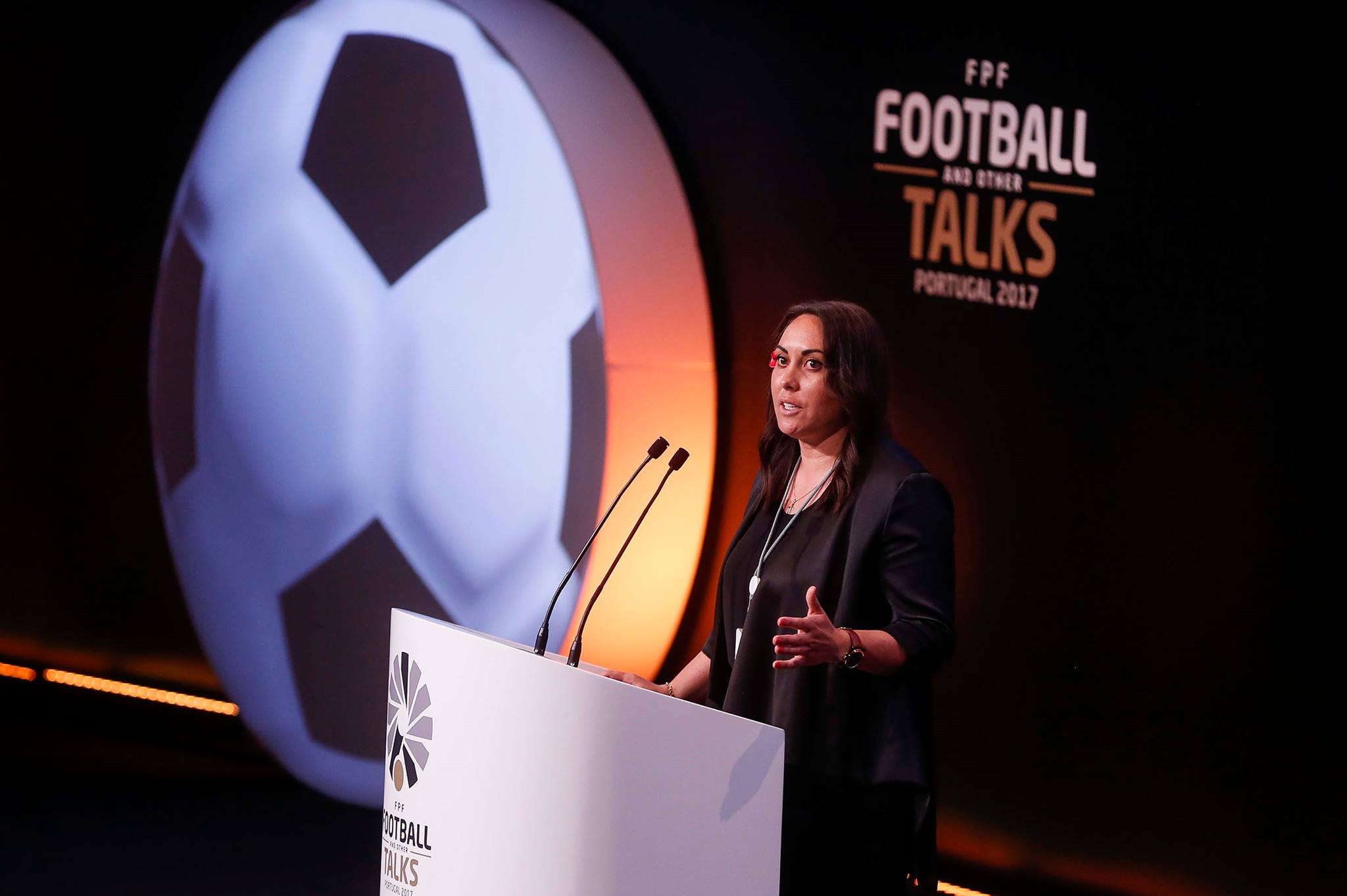 Sarai Bareman: O futebol feminino “é tão competitivo” quanto o masculino