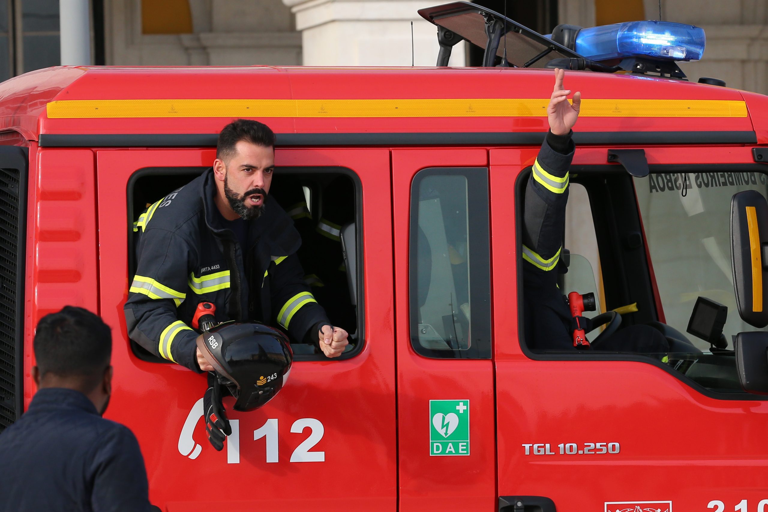 Maioria dos bombeiros do Porto não está a comunicar dados ao Comando Distrital de Operações de Socorro