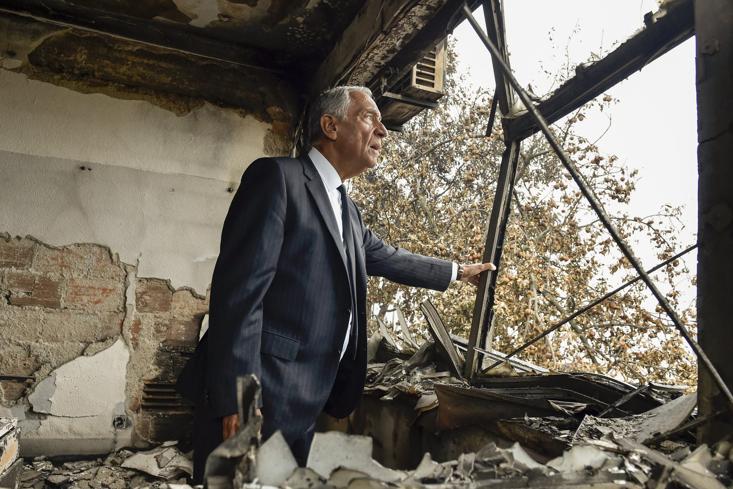 Incêndios: Figueiró dos Vinhos atribui Medalha de Honra ao Presidente da República