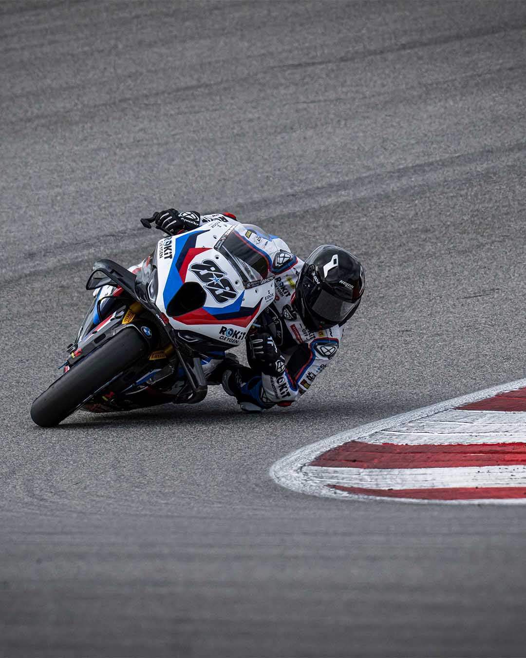 Superbikes em Portugal: Miguel Oliveira conquista pódio na primeira corrida em Portimão