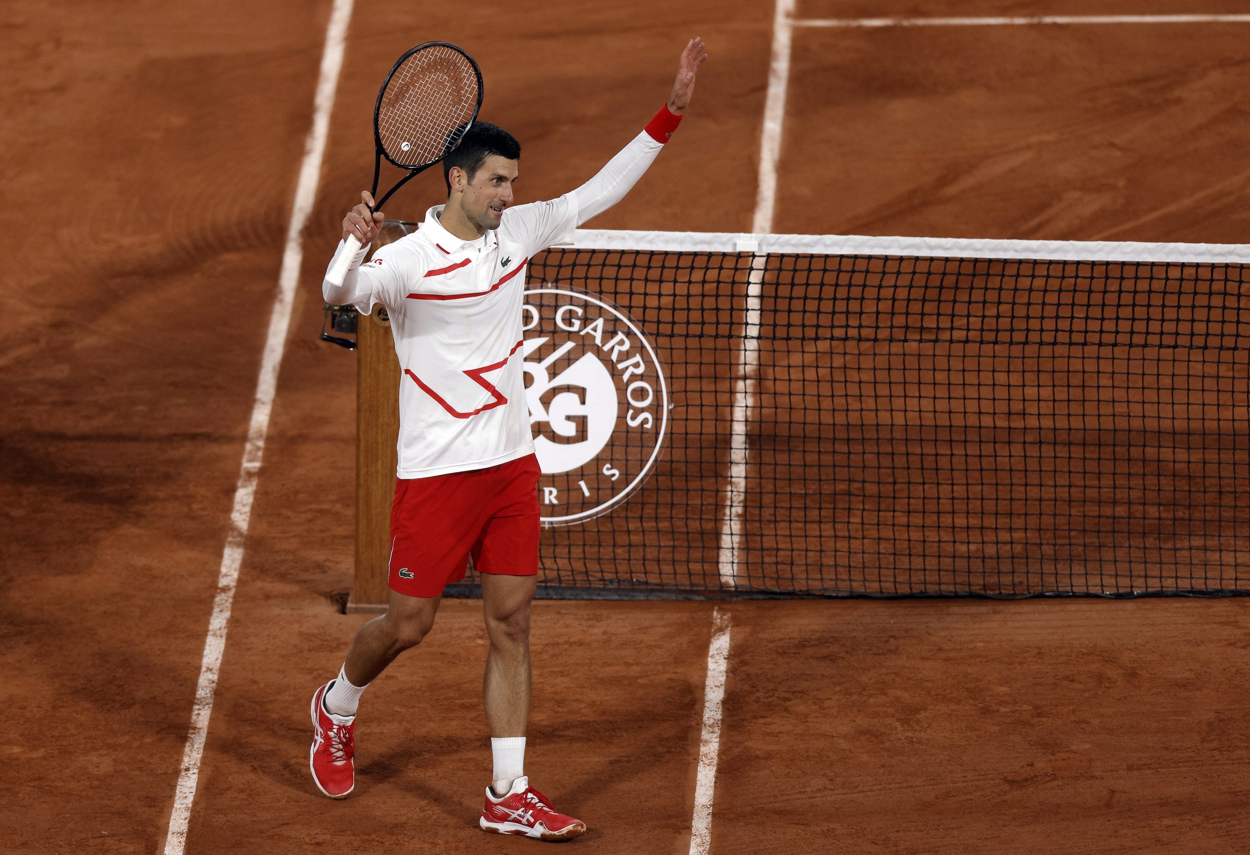Roland Garros: Djokovic avança para os oitavos de final ao vencer Elahi Galan