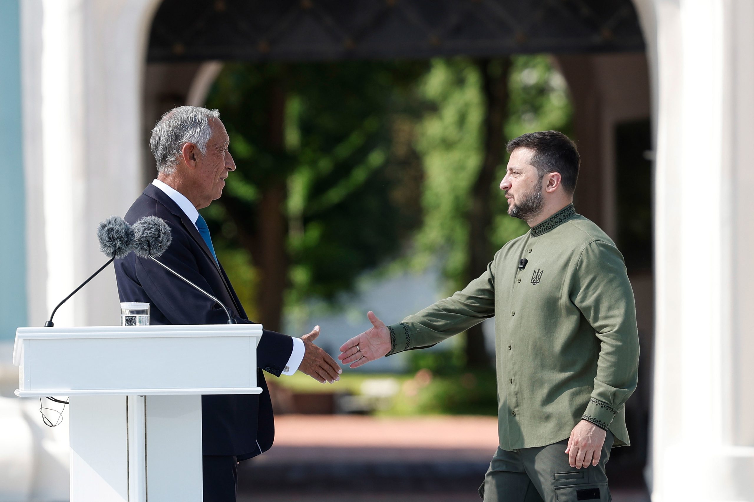 Zelensky vinha a Portugal na próxima sexta-feira, mas afinal parece que não