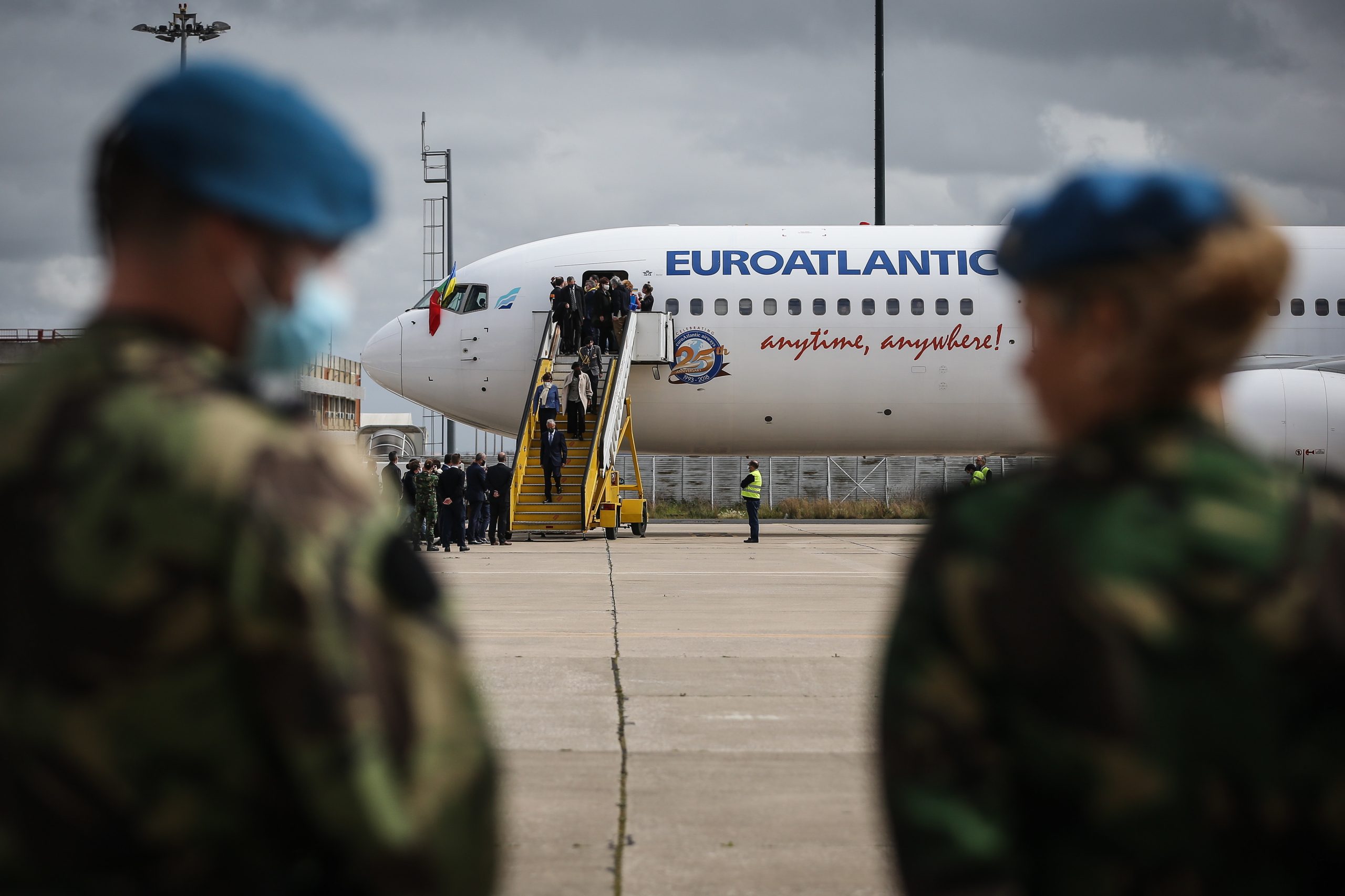 Novo voo humanitário transporta mais 263 refugiados da Ucrânia para Portugal