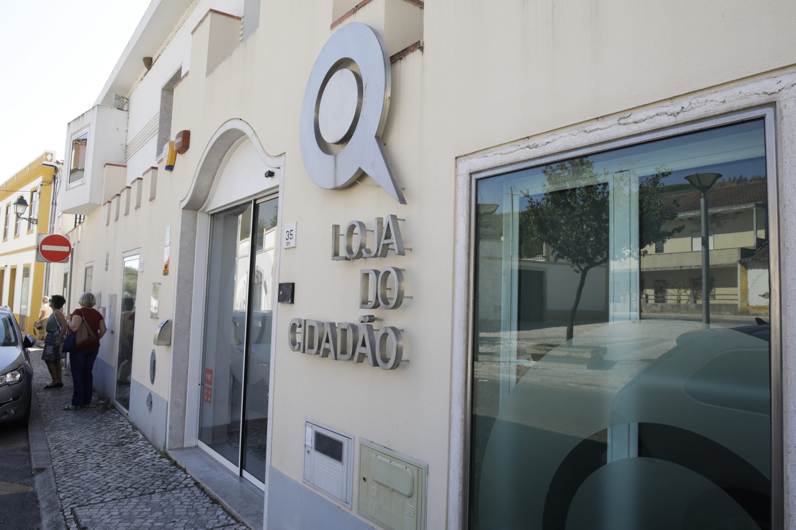 Mais de 2,7 milhões de atendimentos presenciais nas Lojas do Cidadão até fim de setembro