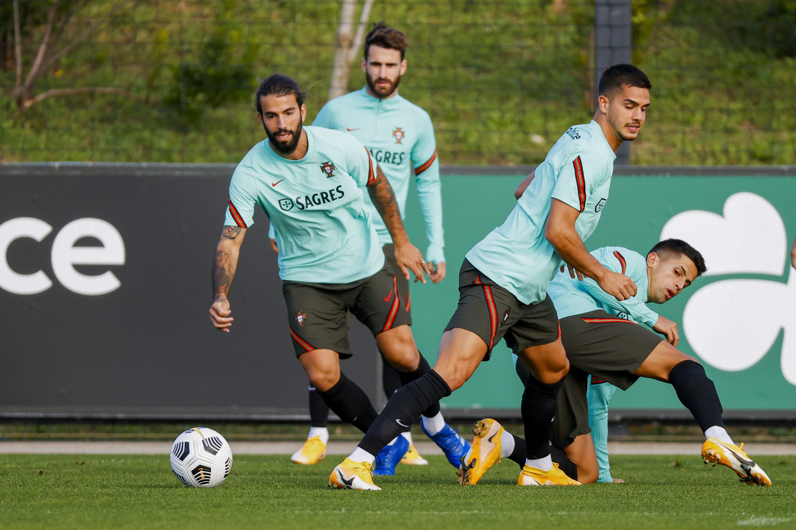 Sérgio Oliveira: “Sinto-me com capacidade e estou na seleção porque posso jogar”