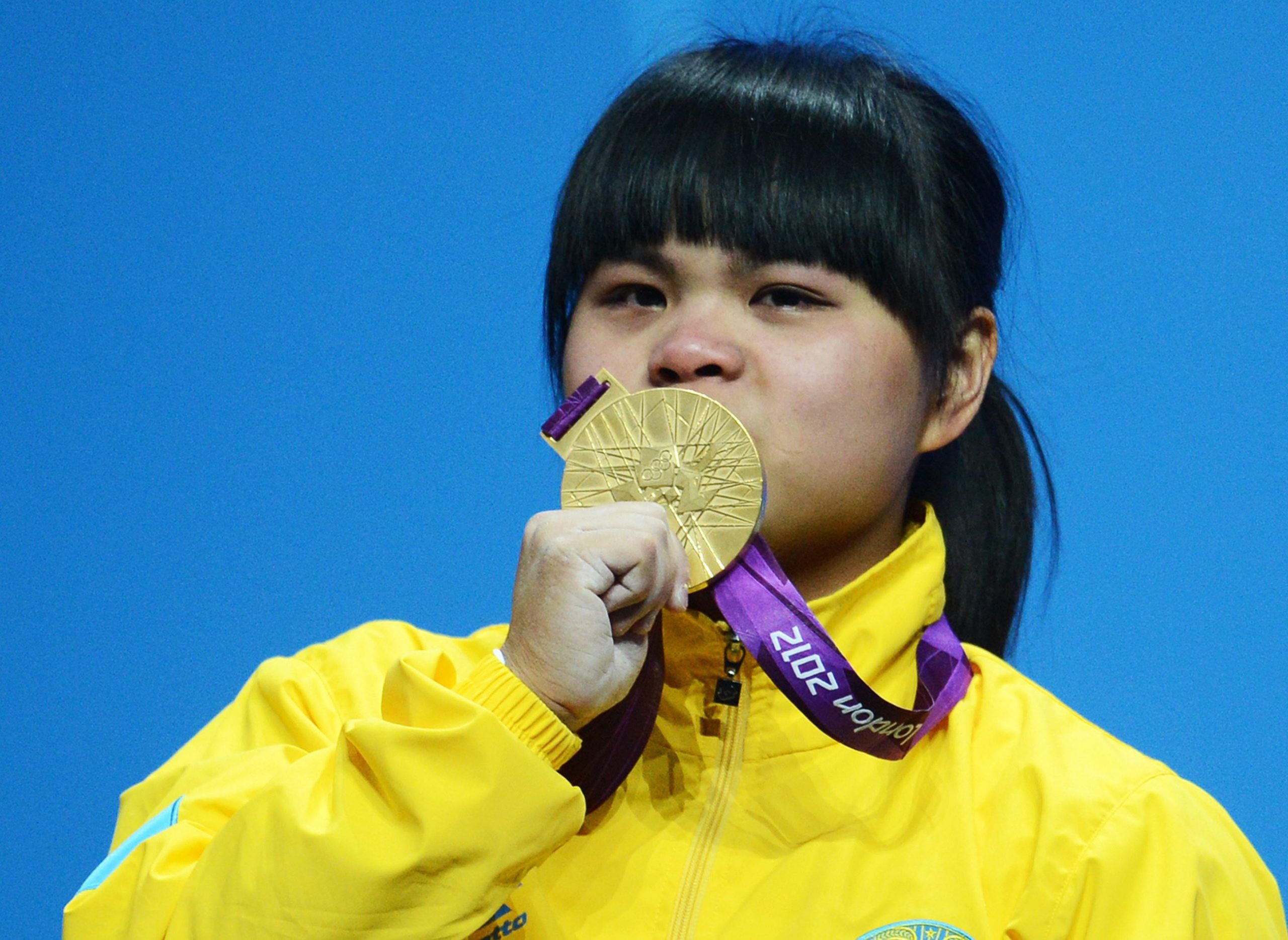 Três halterofilistas cazaques perdem medalhas de ouro de Londres2012 por doping