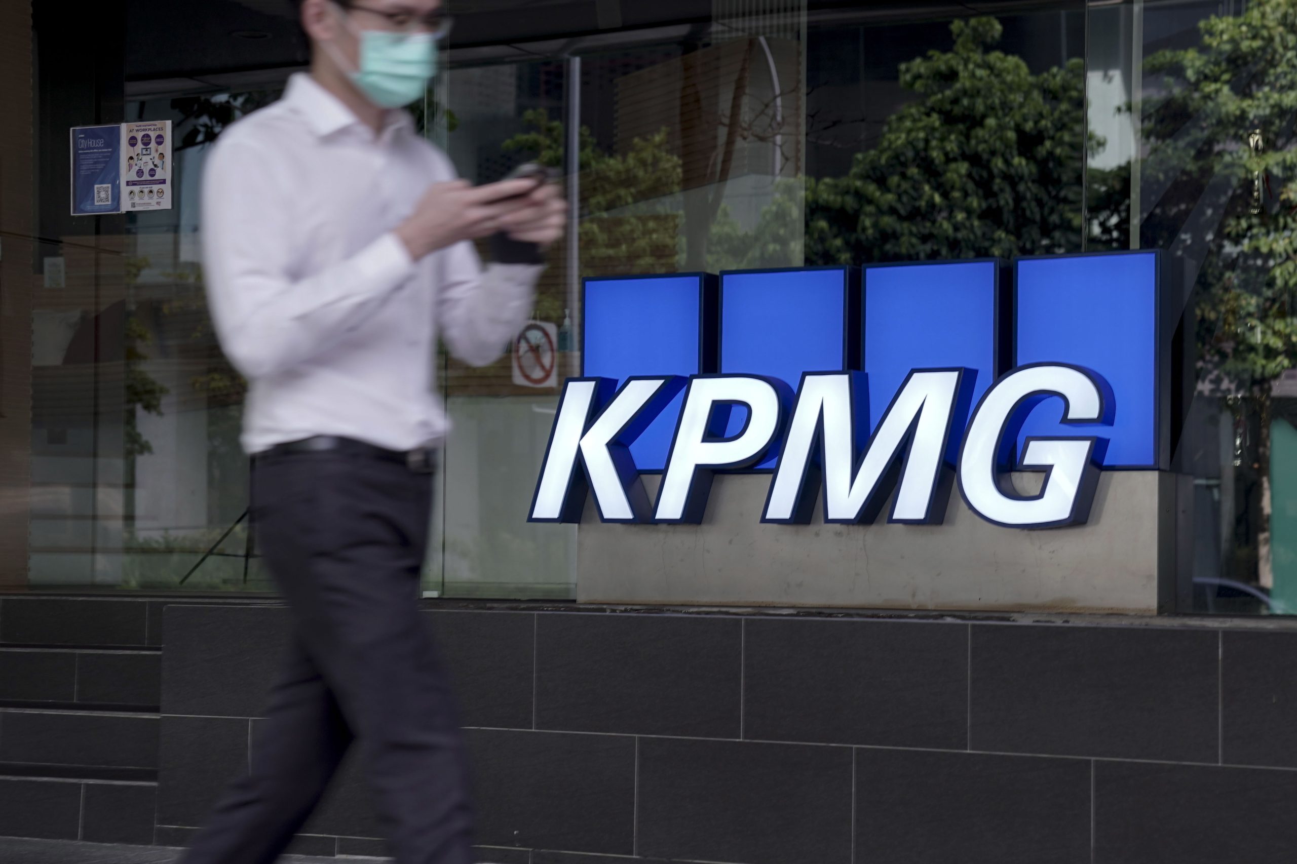Pedido de impugnação da KPMG à coima de um milhão de euros começa a ser julgado esta quinta-feira