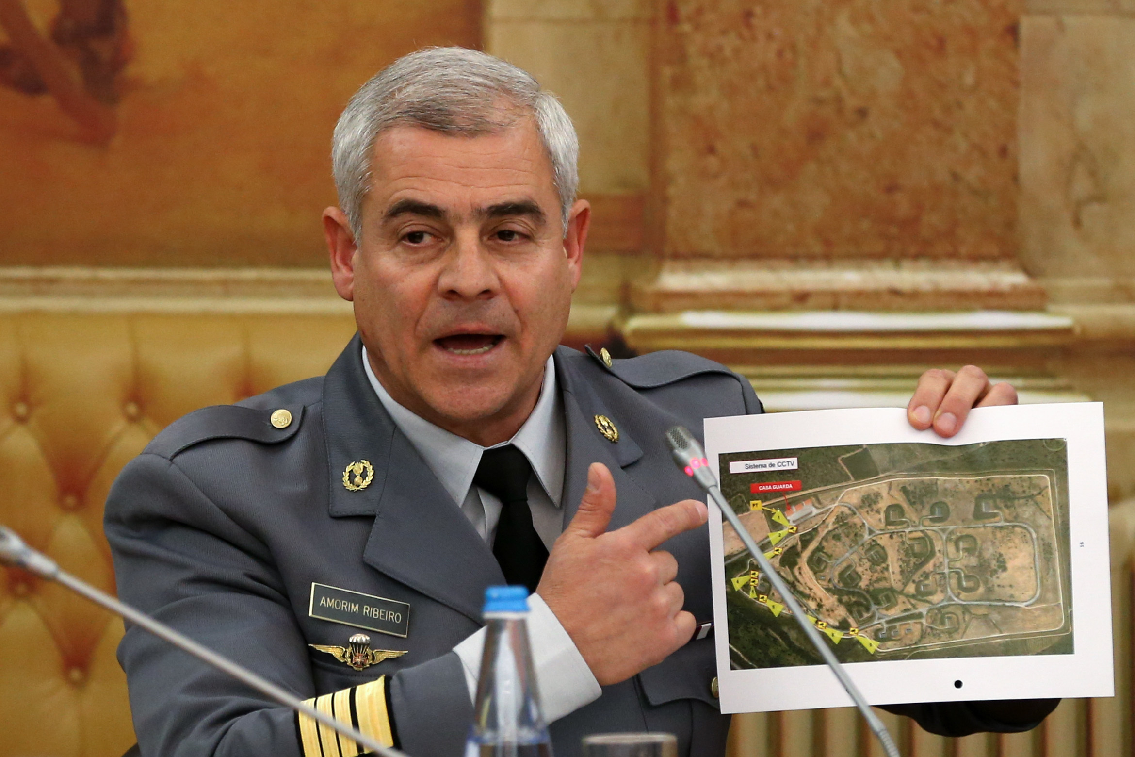 Coronel Amorim Ribeiro diz que paióis do Exército estão no limite das capacidades