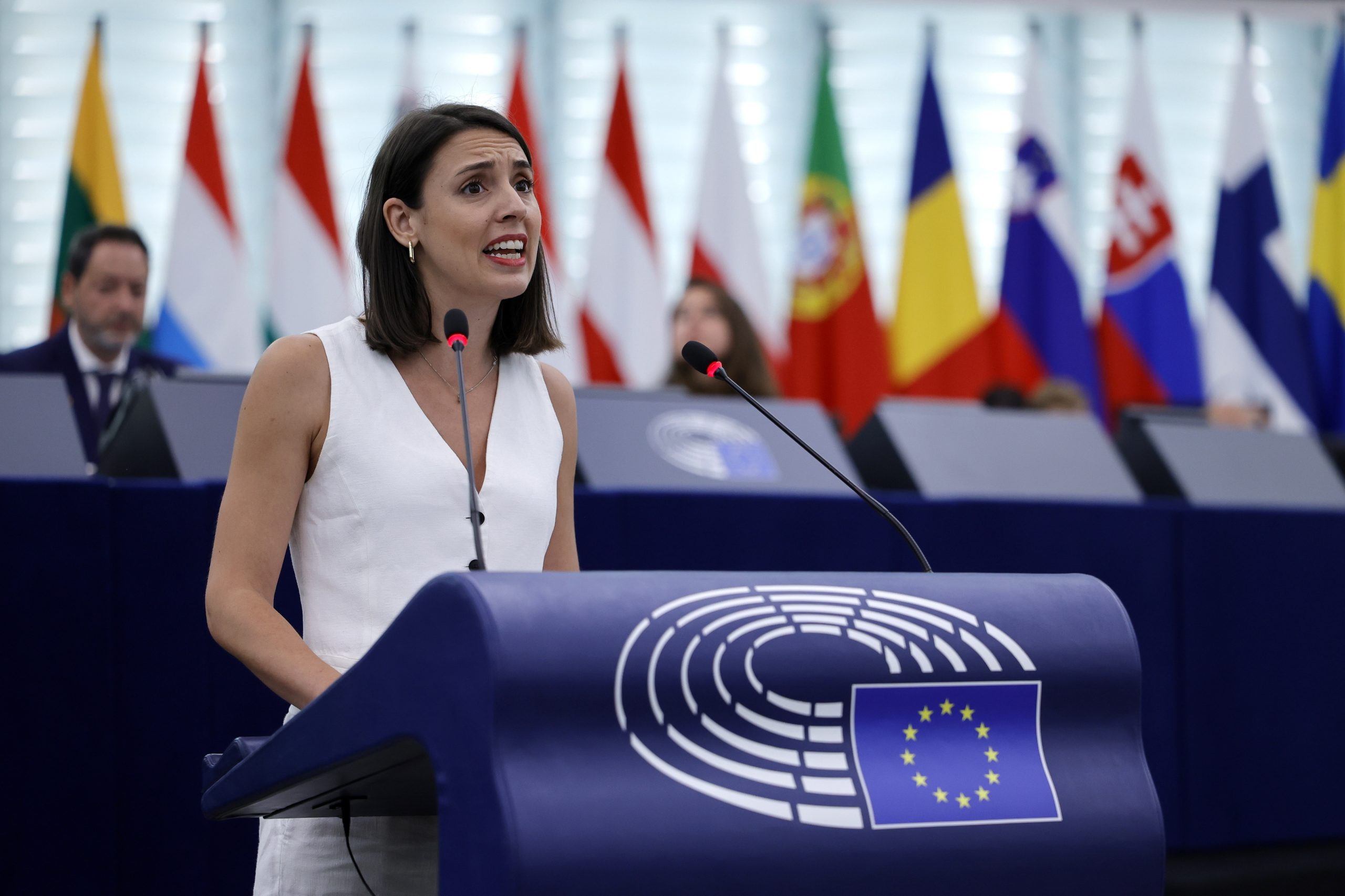 “É hora de nos comprometermos politicamente com o crescimento das forças da paz”, pede candidata da esquerda a Presidente do Parlamento Europeu