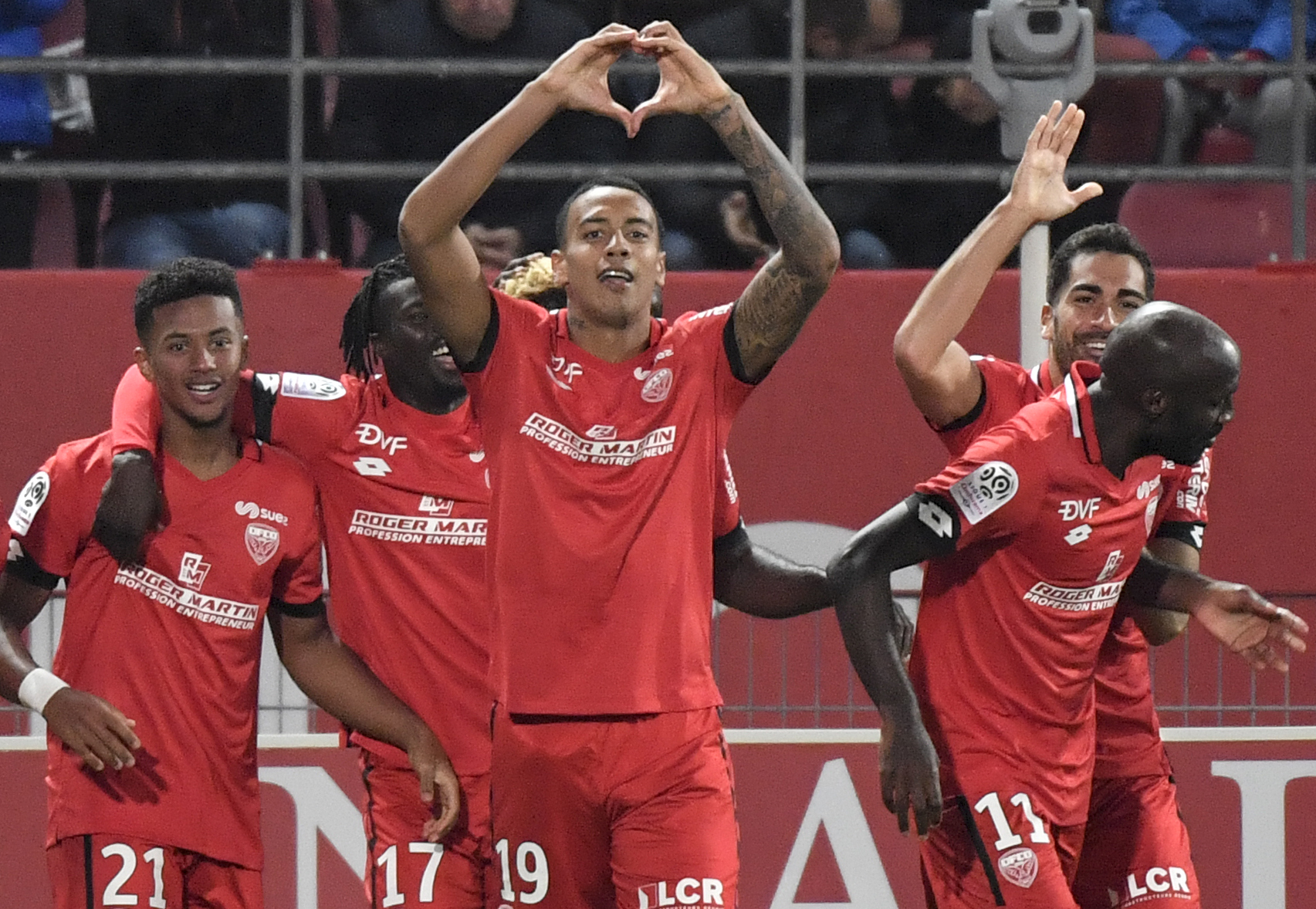 Ligue 1: Dijon vence Paris Saint-Germain com golo de benfiquista