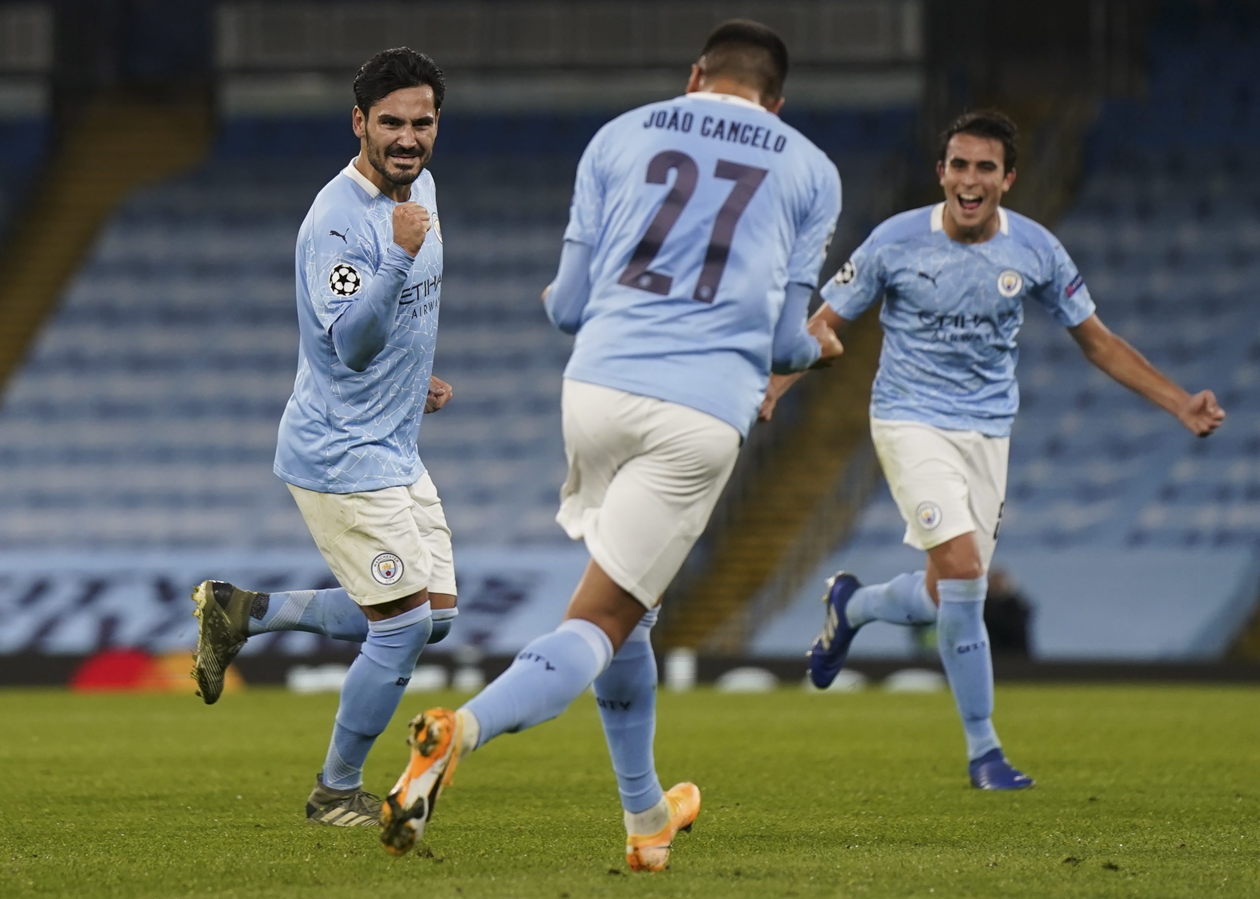 Como Cancelo ajuda Gündoğan a transformar-se num avançado de elite
