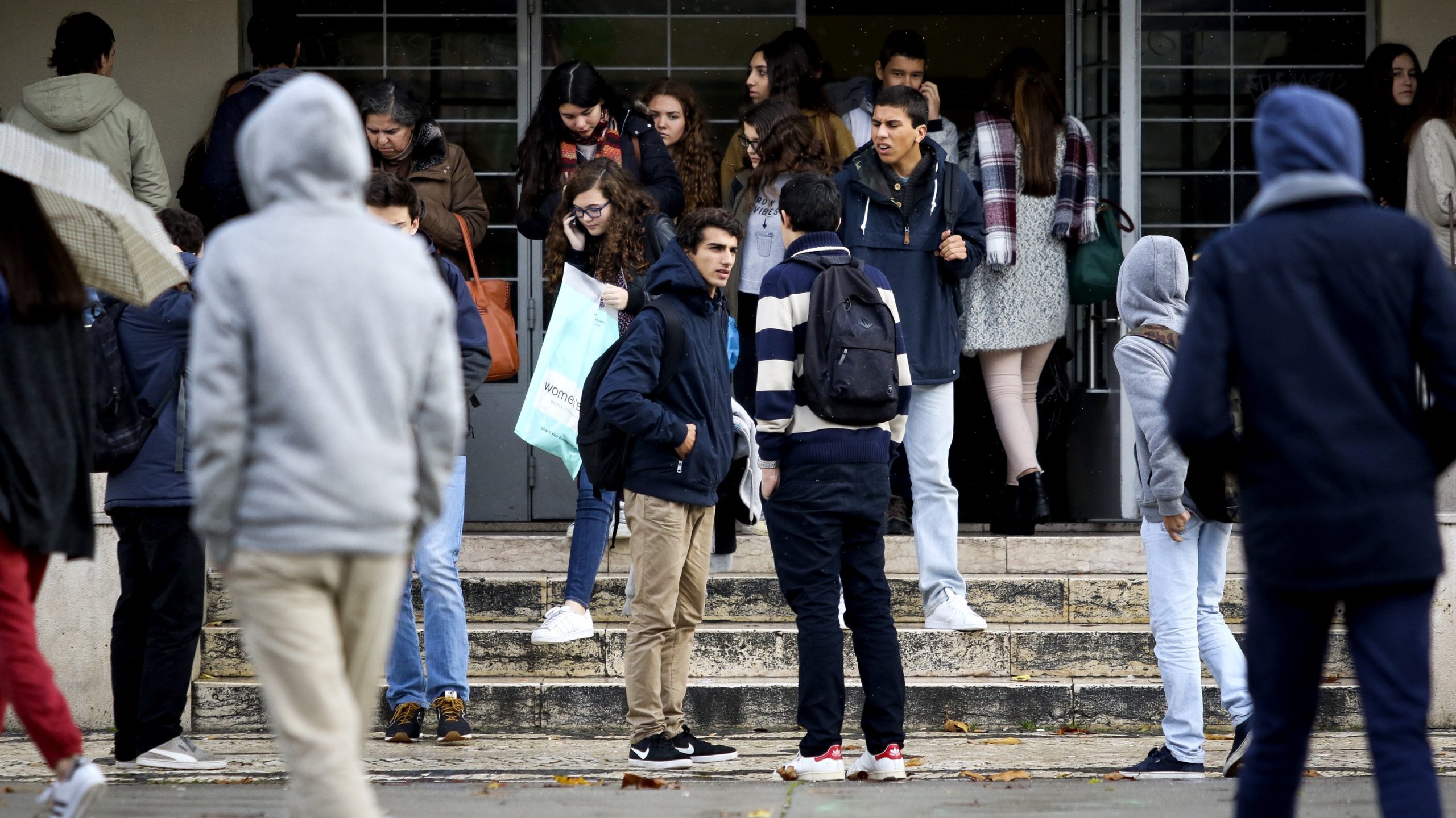 Candidaturas ao ensino superior baixam para menos de 45 mil