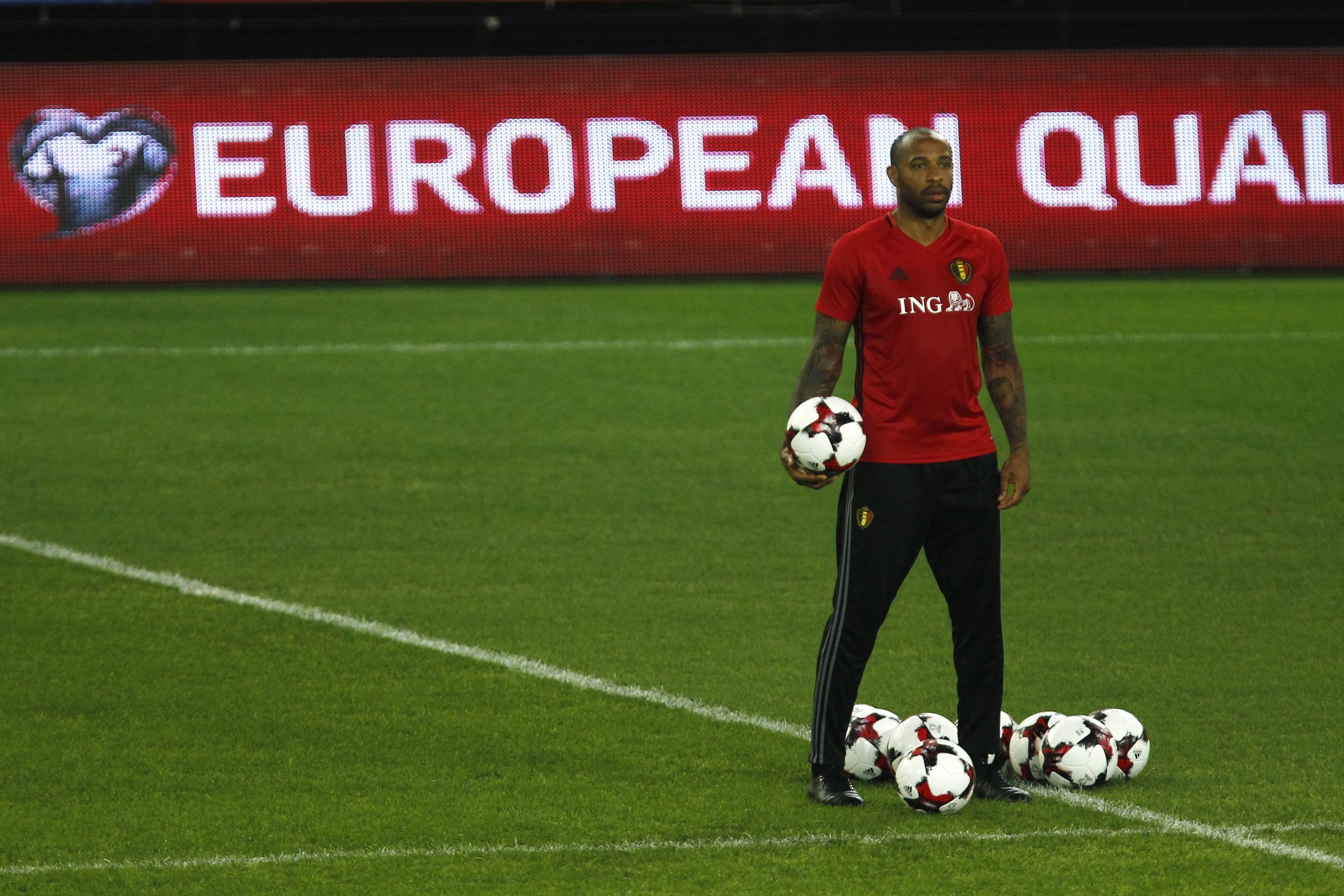 Thierry Henry é o novo treinador do Mónaco