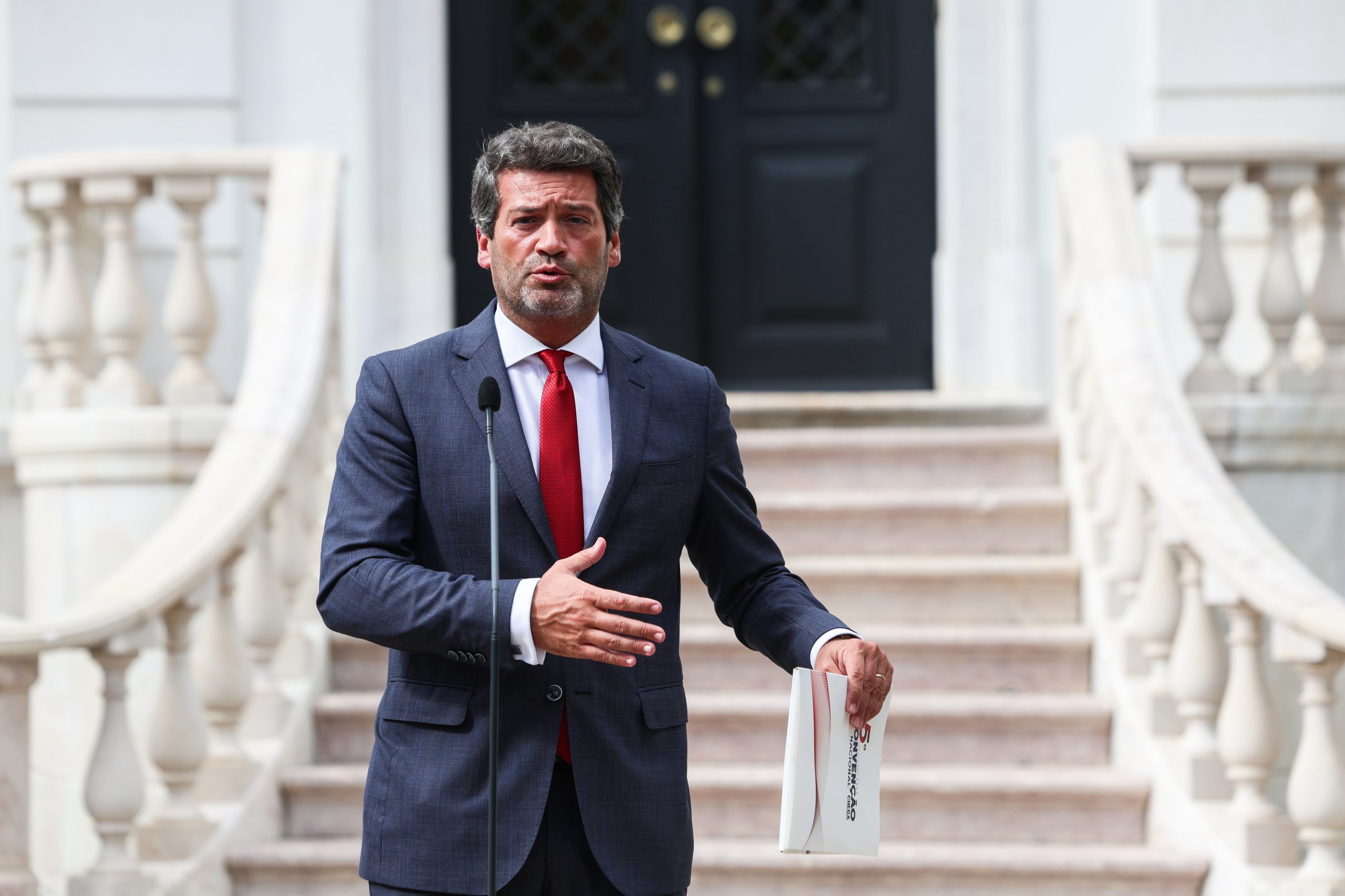 Chega expulsa ex-candidato de Fafe após detenção por abuso de menores